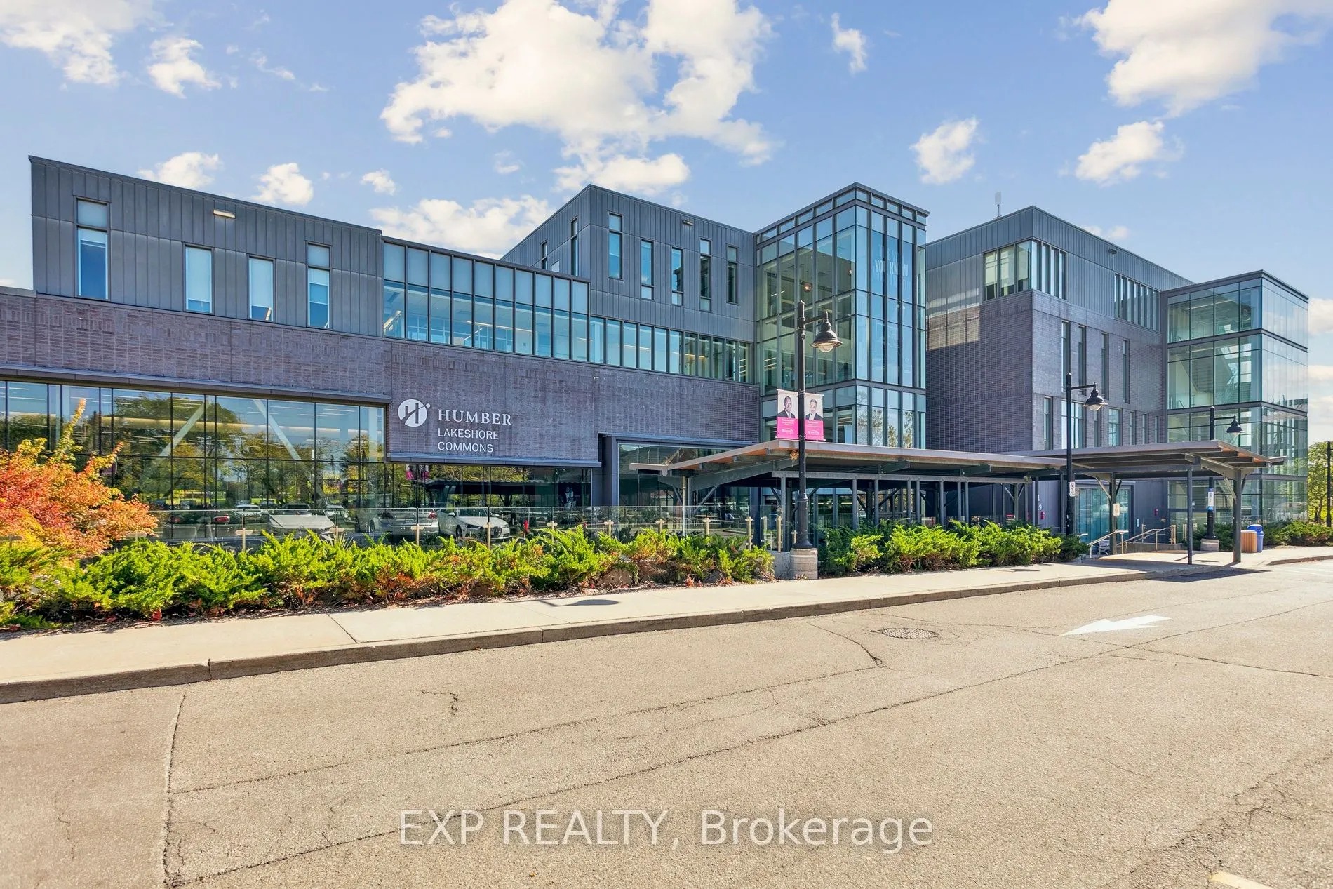 15 Carnation Avenue, #2nd Level