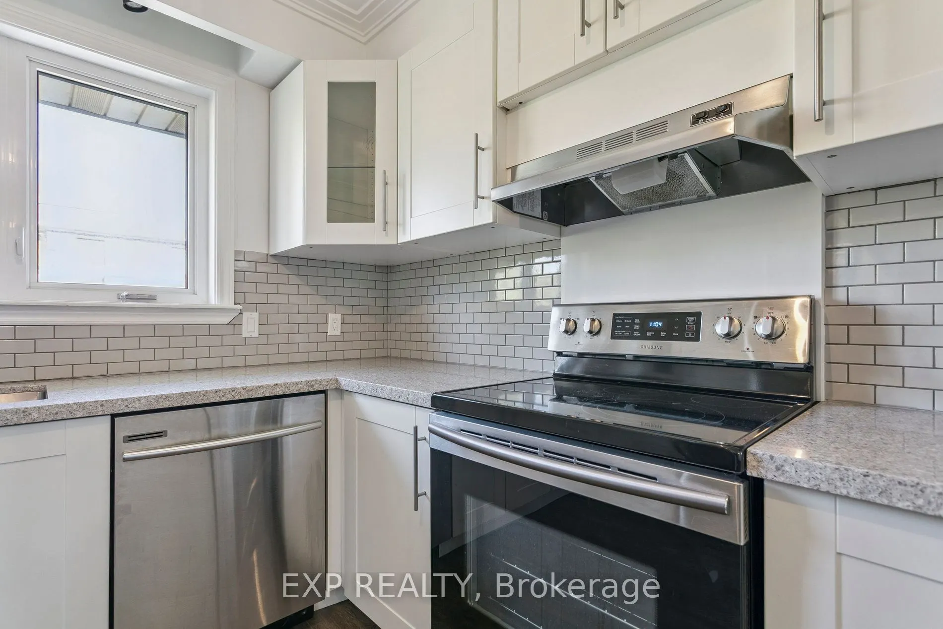15 Carnation Avenue, #2nd Level