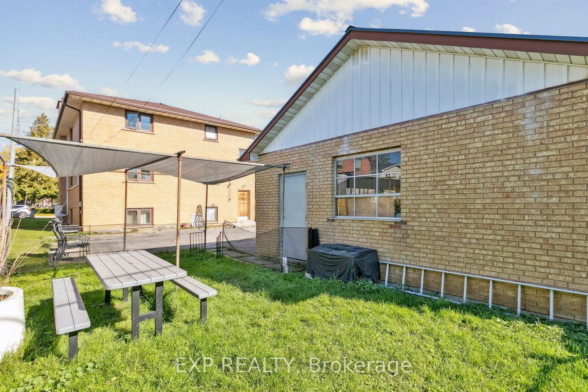 15 Carnation Avenue, #2nd Level