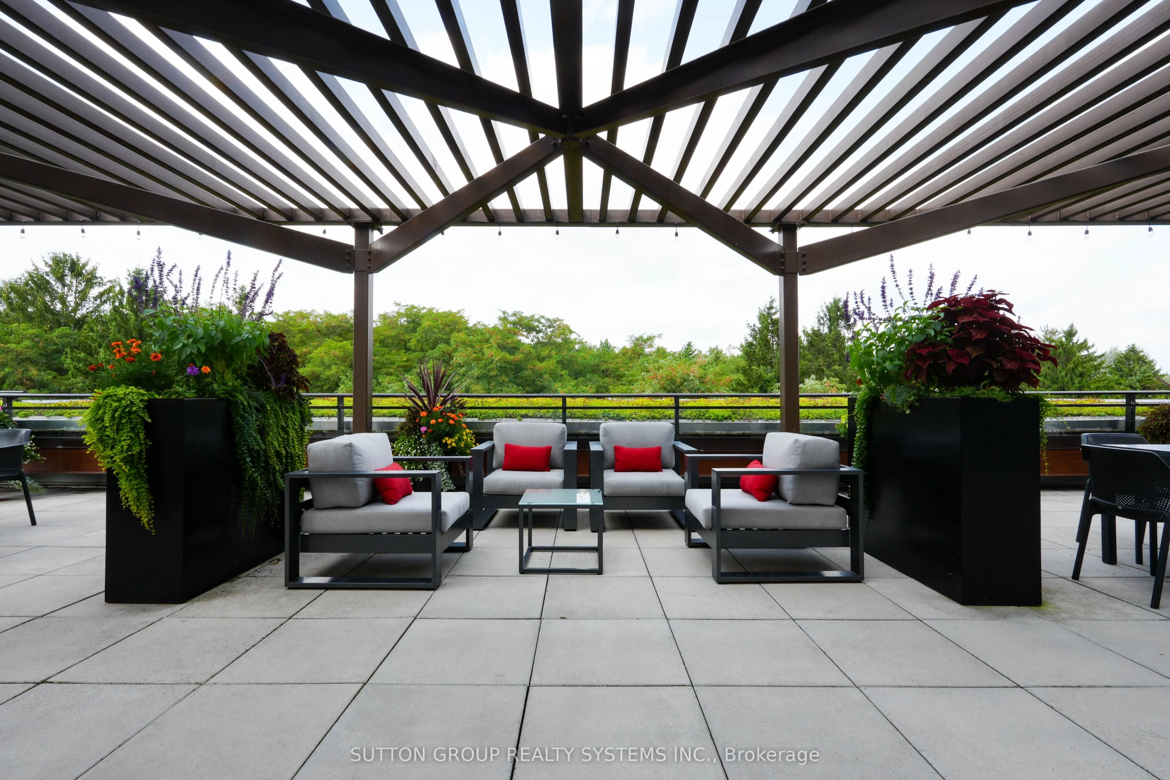 1575 Lakeshore Road, #357