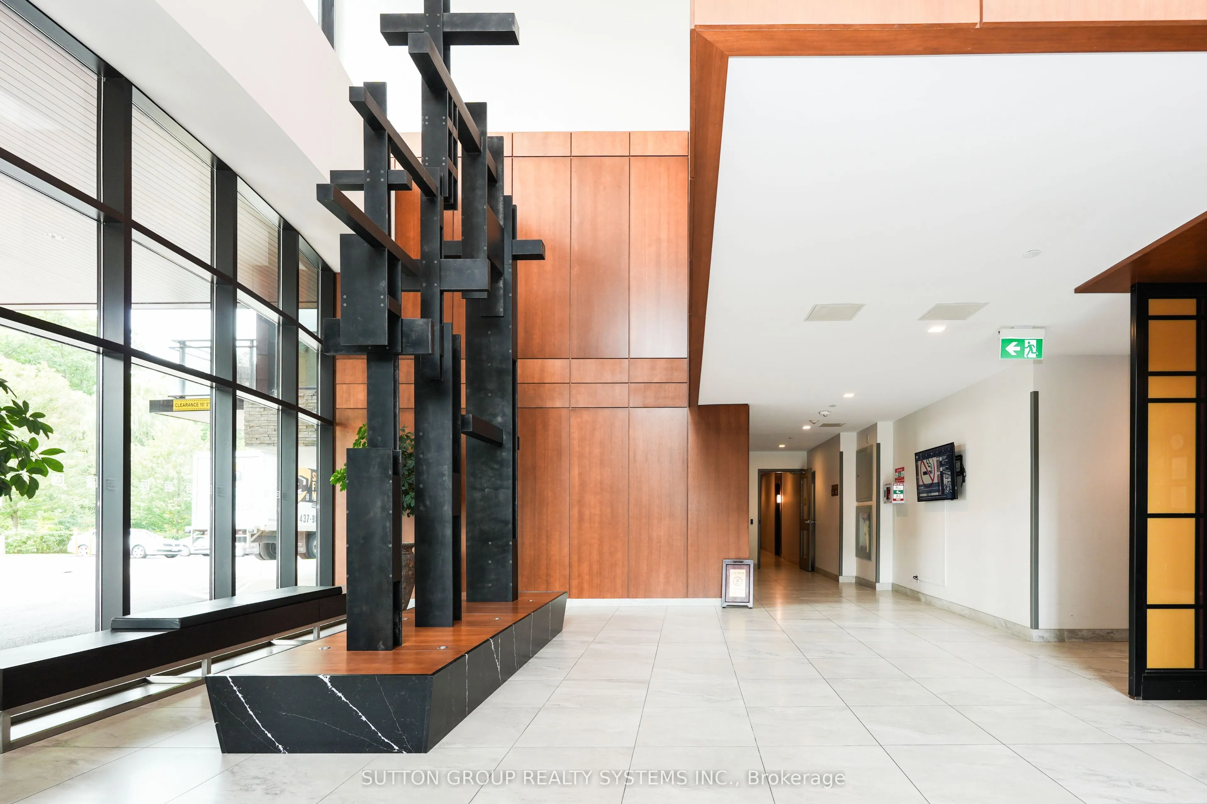 1575 Lakeshore Road, #357