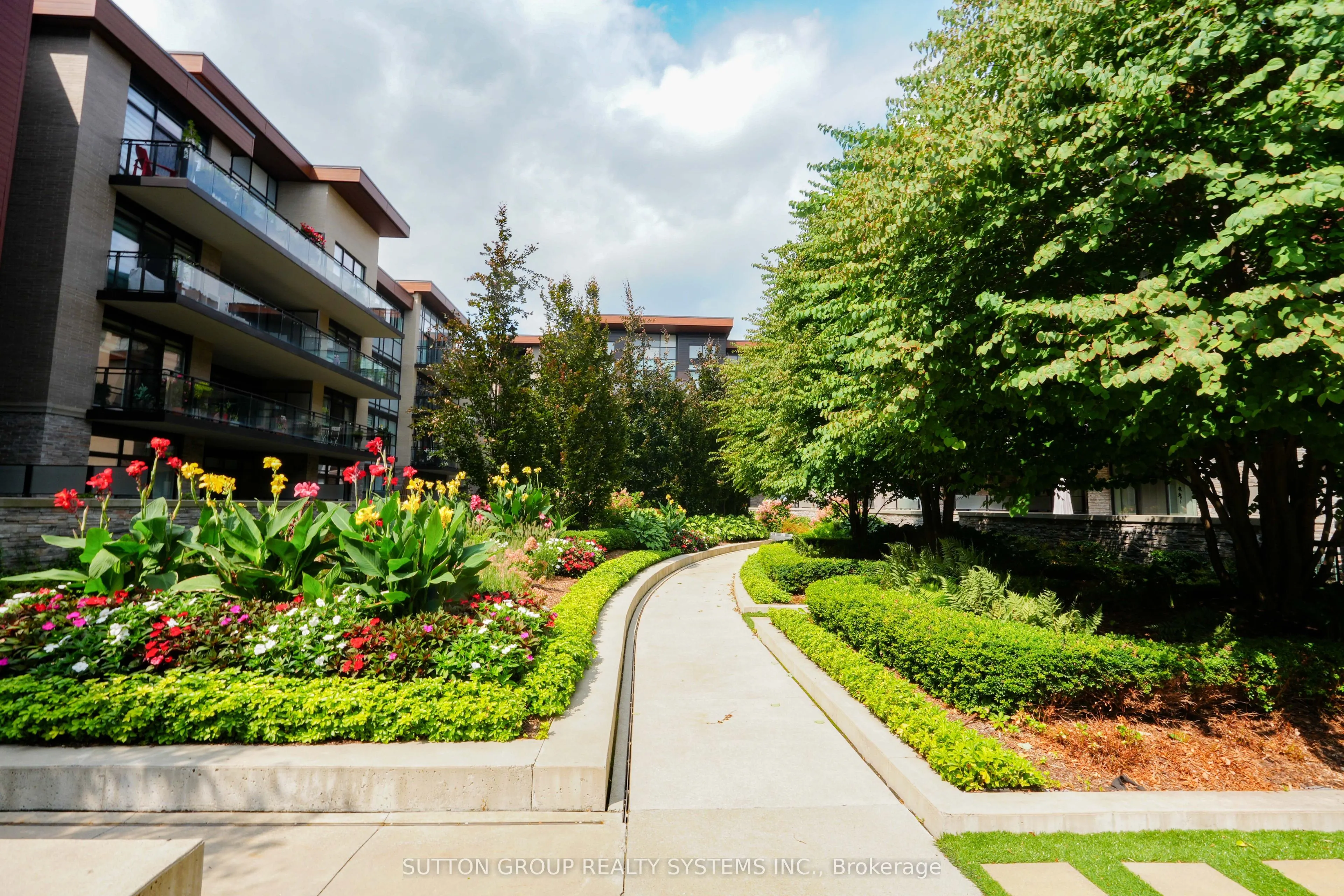 1575 Lakeshore Road, #357