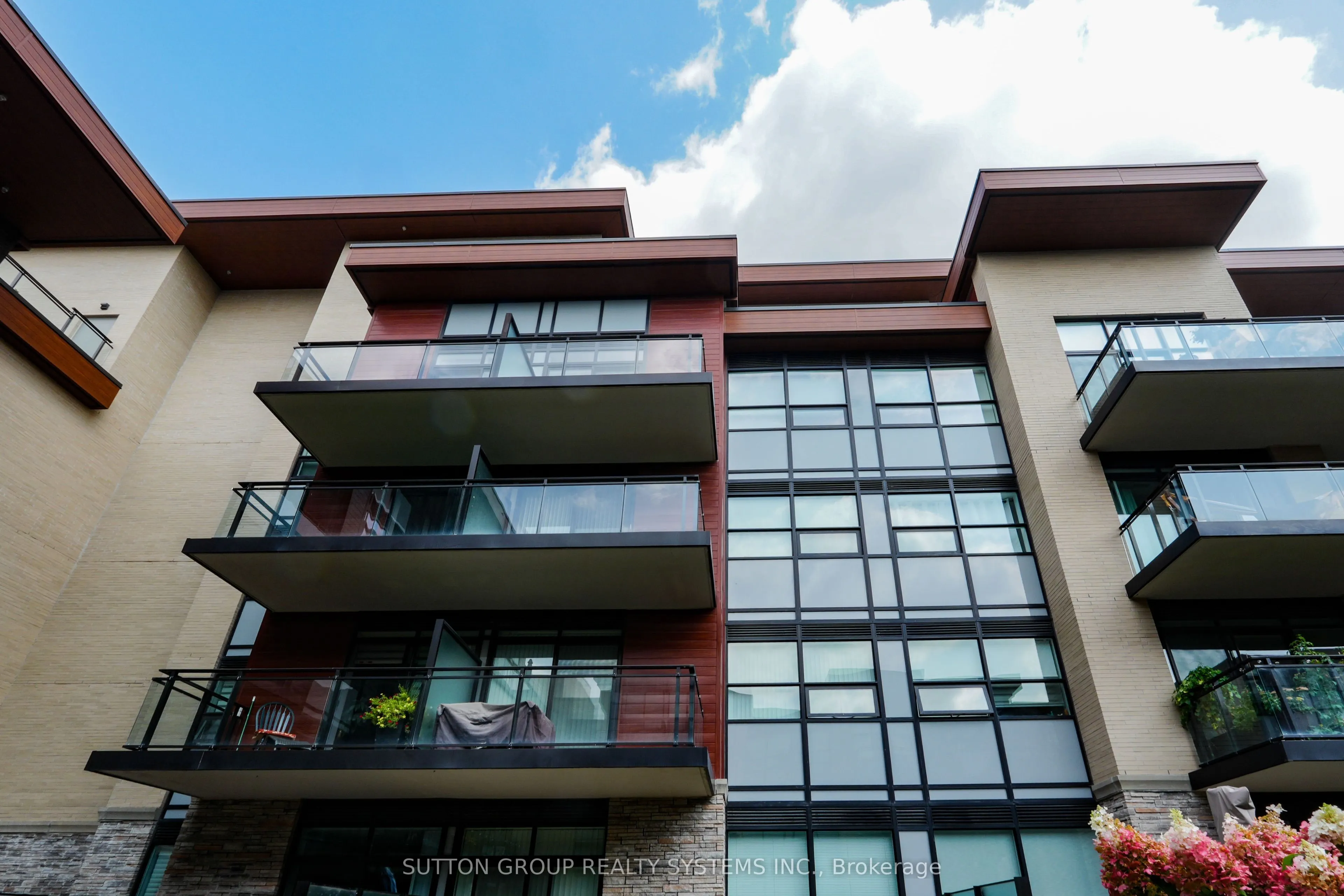 1575 Lakeshore Road, #357