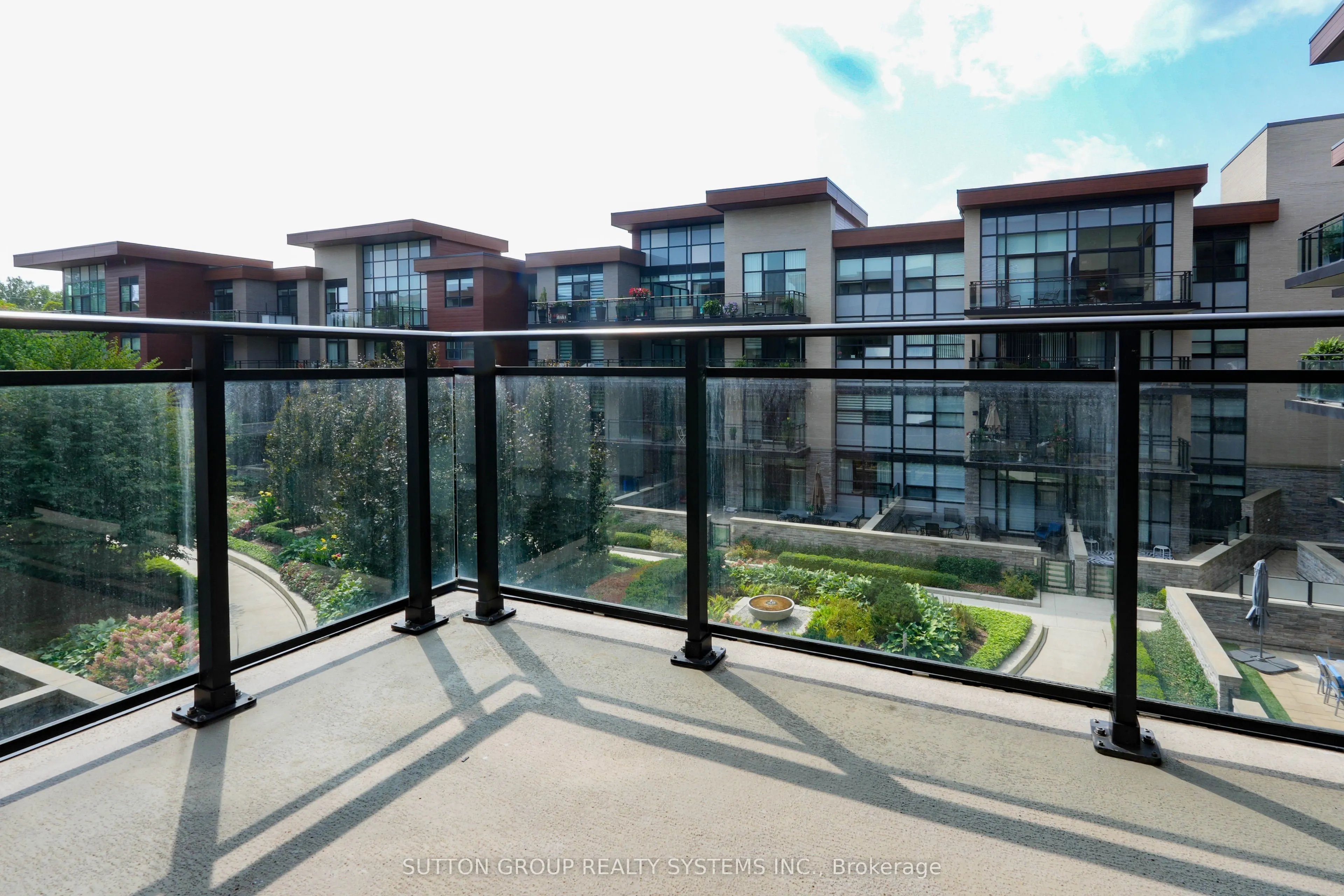 1575 Lakeshore Road, #357