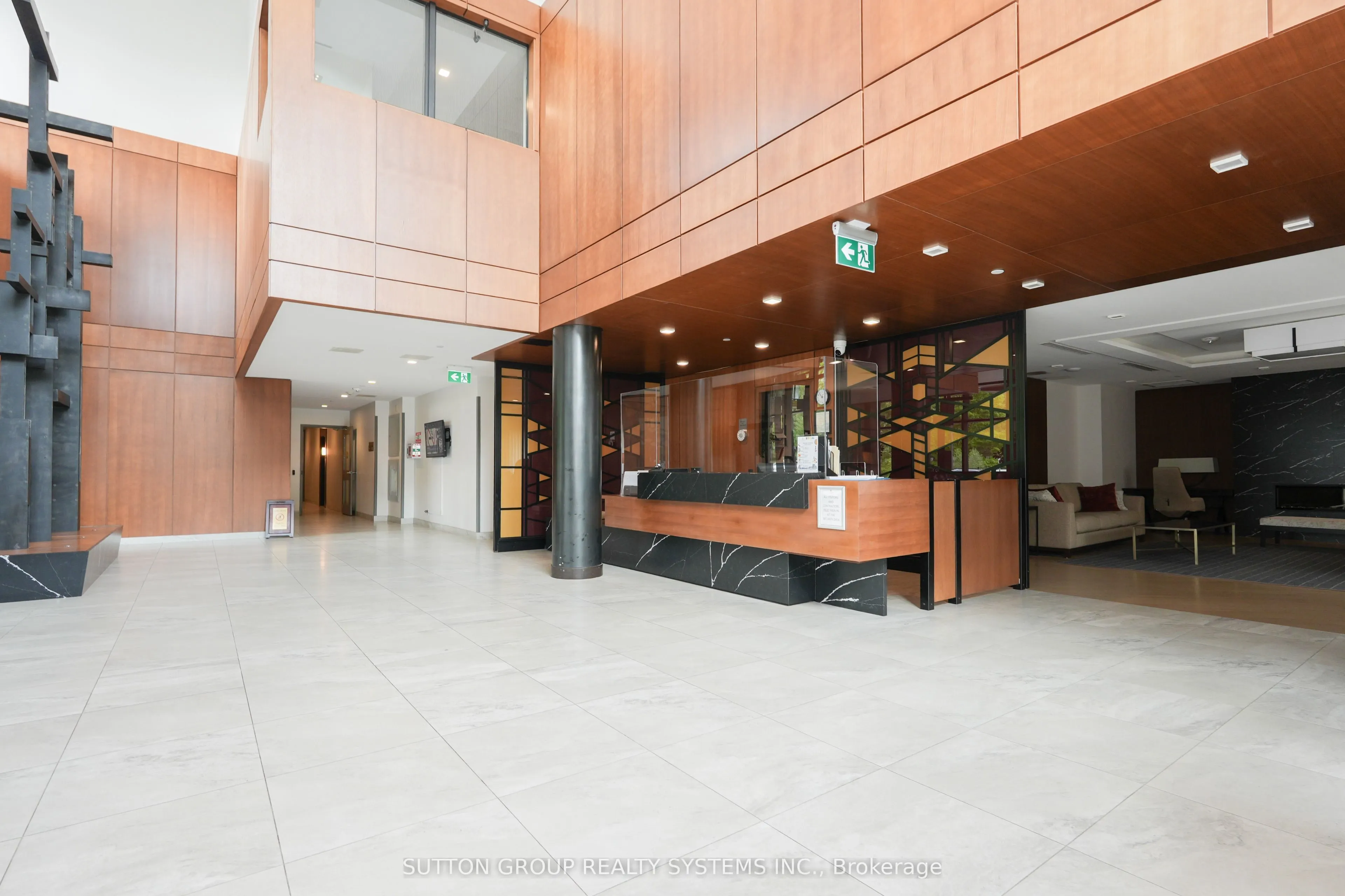 1575 Lakeshore Road, #357