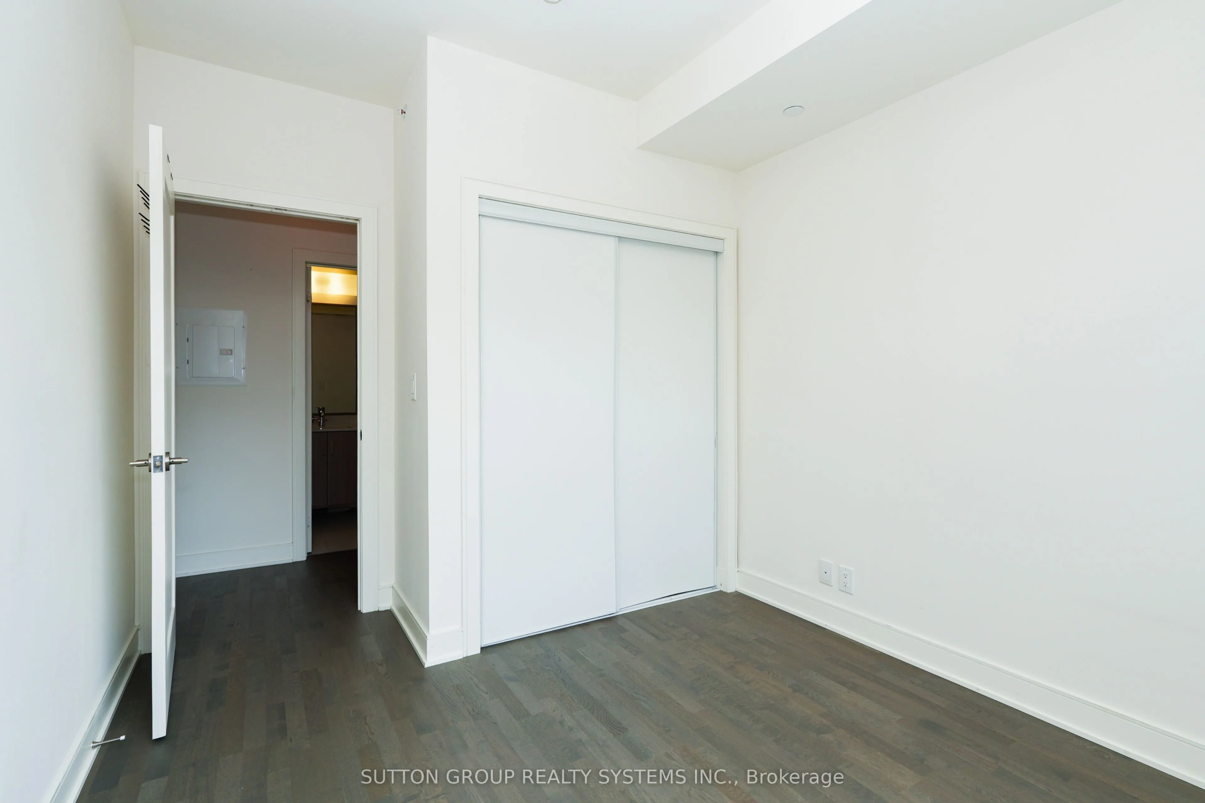 1575 Lakeshore Road, #357