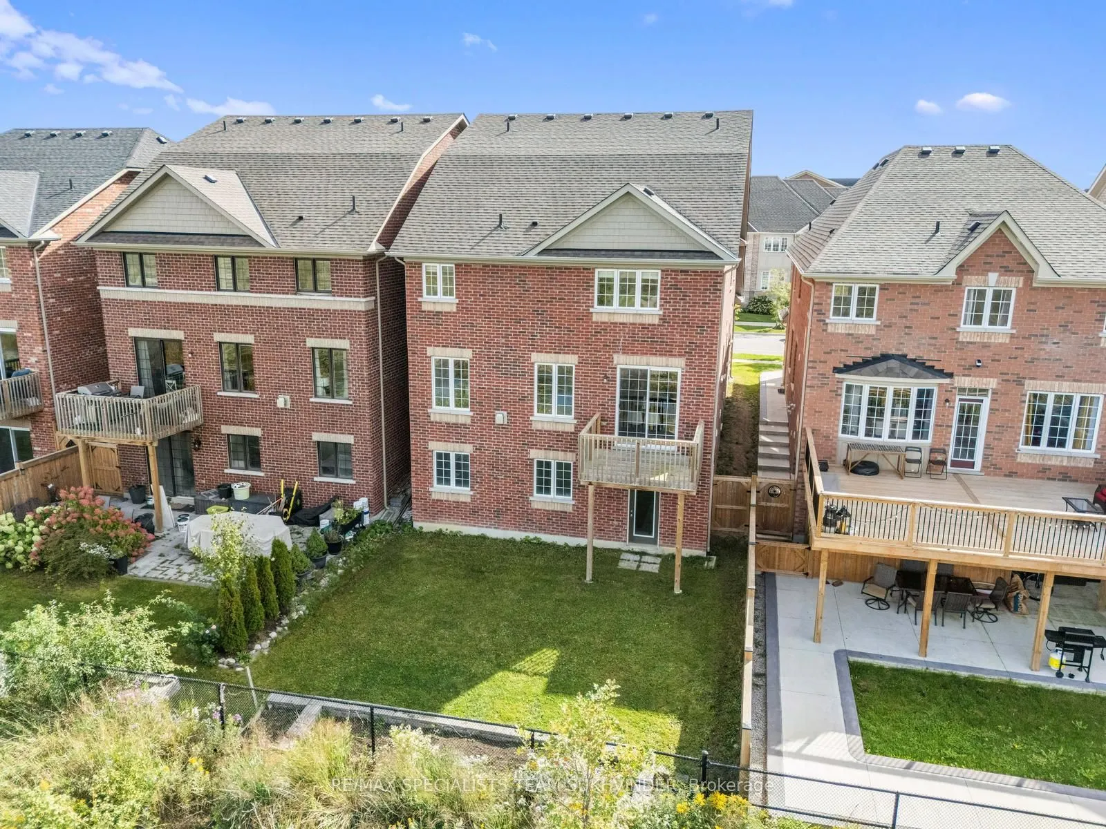 95 Bonnieglen Farm Boulevard