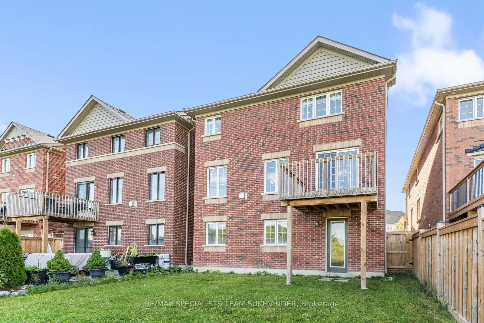 95 Bonnieglen Farm Boulevard