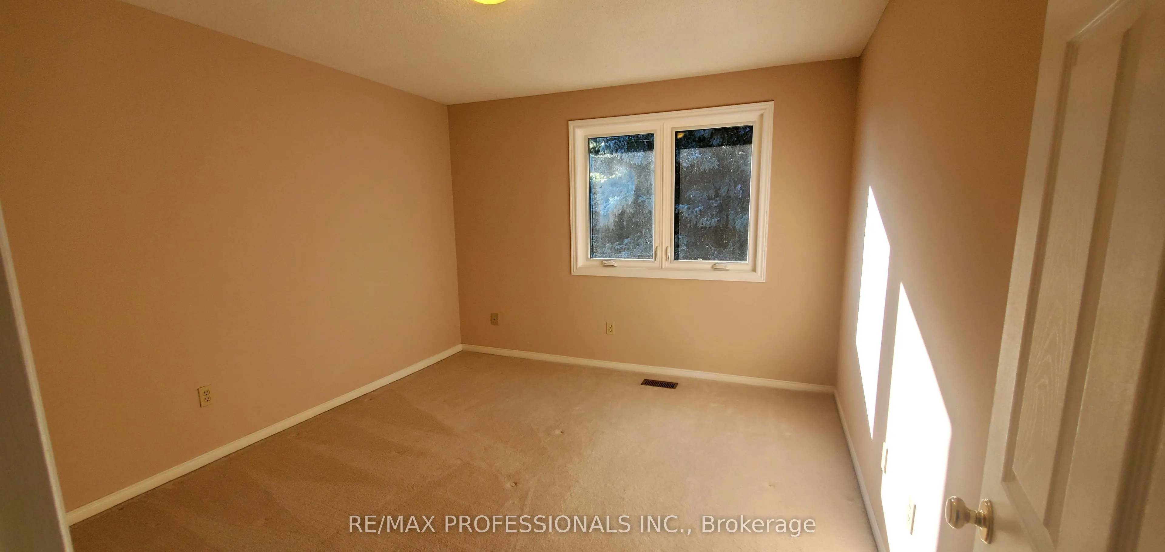 2545 Addingham Crescent