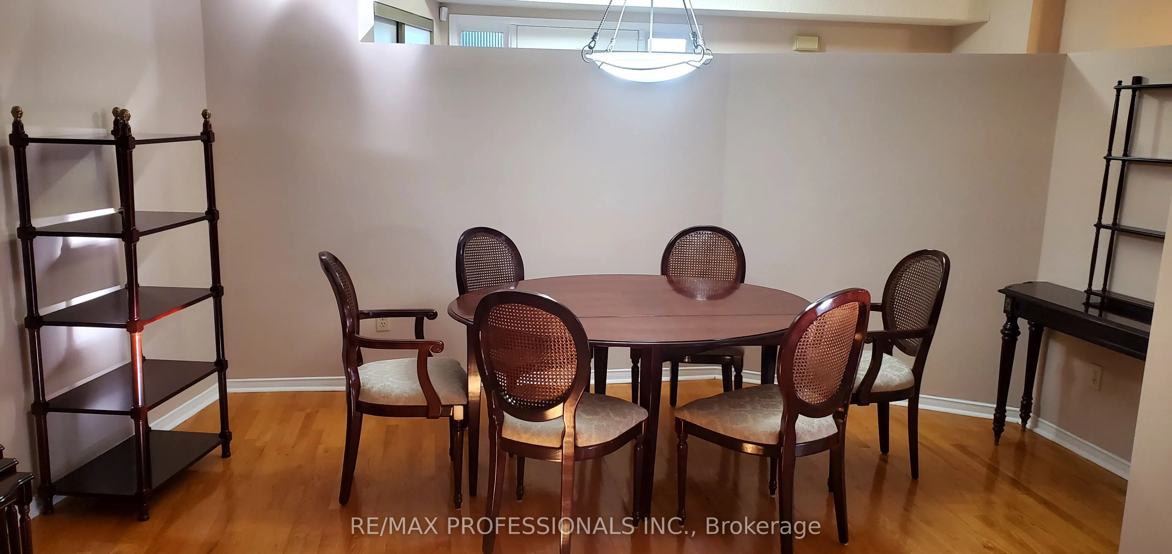 2545 Addingham Crescent