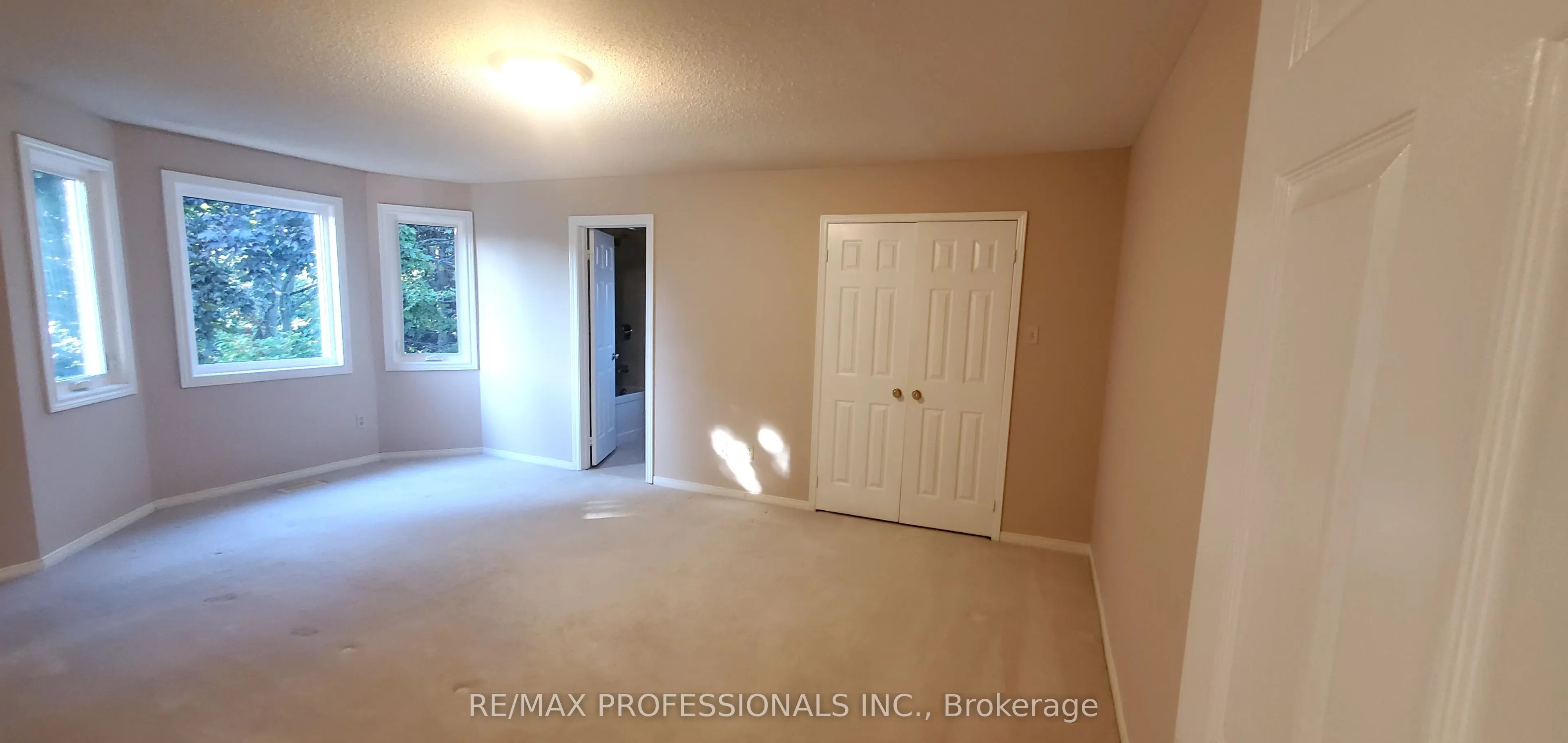2545 Addingham Crescent