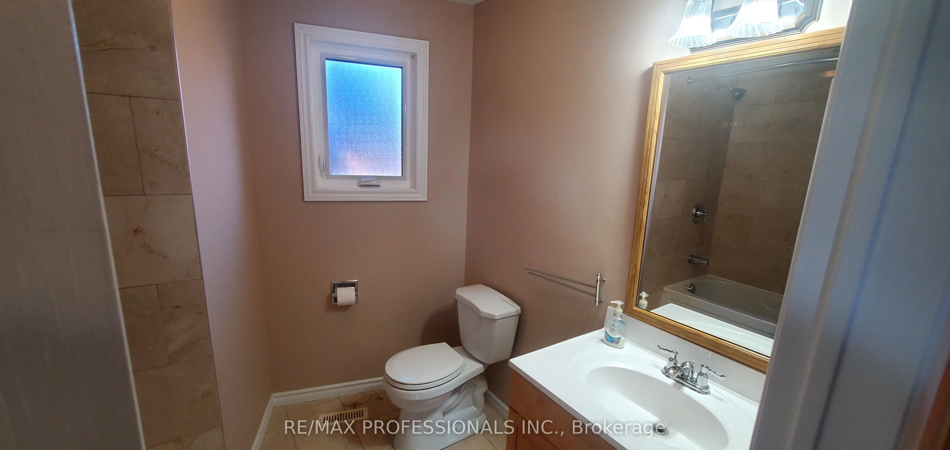 2545 Addingham Crescent