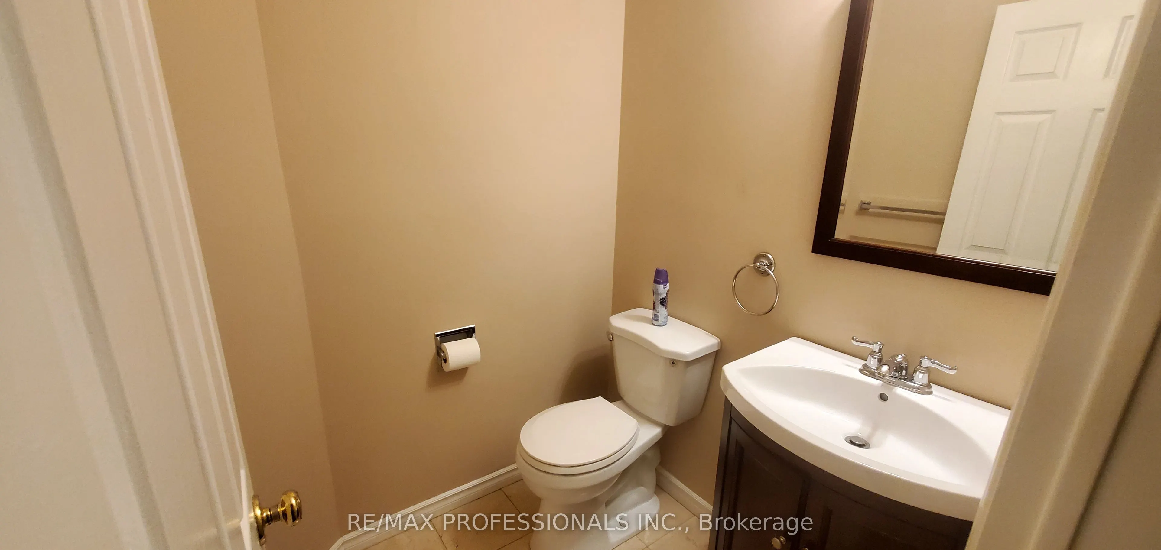 2545 Addingham Crescent