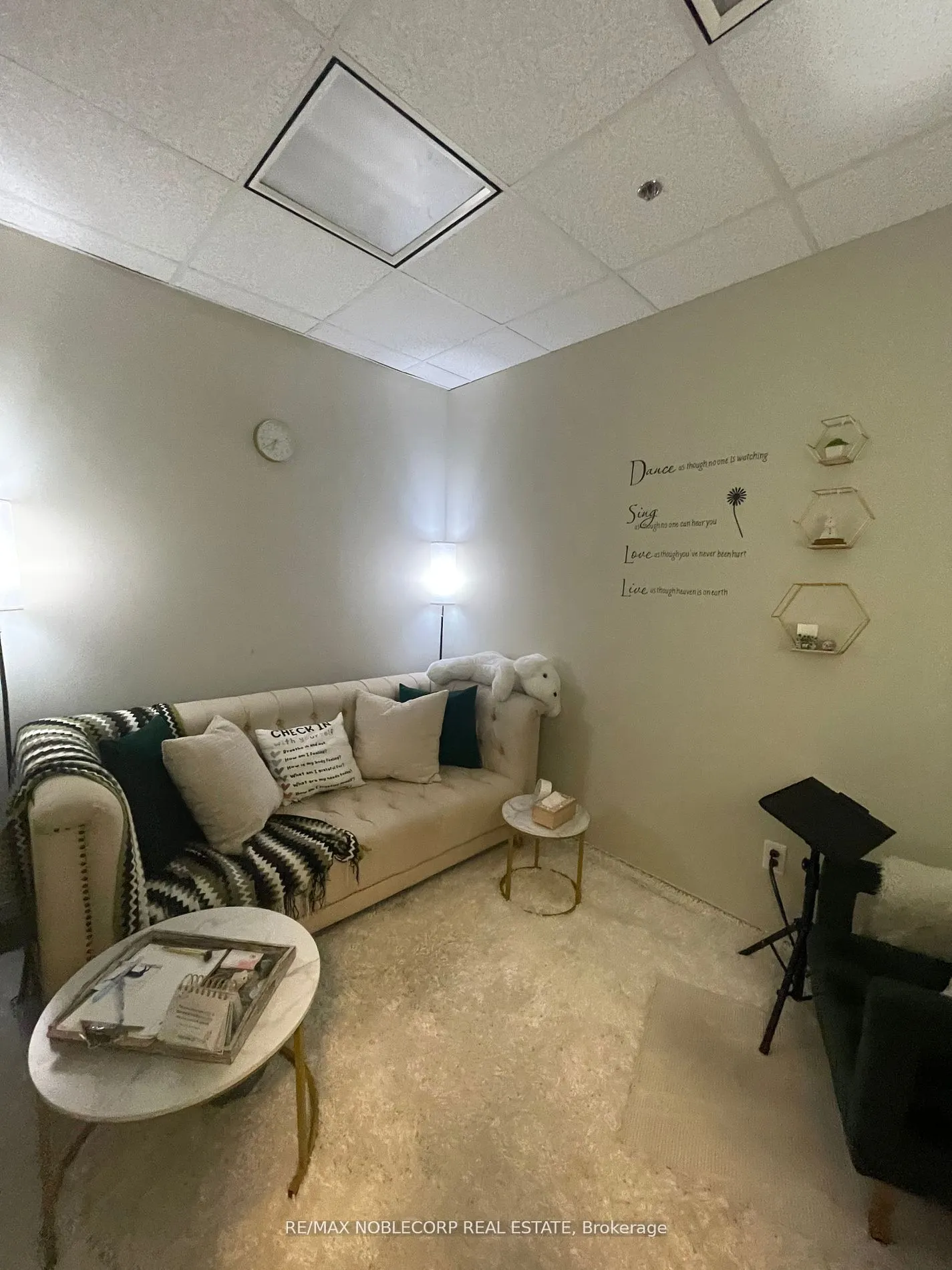 2250 Bovaird Drive E, #401 B