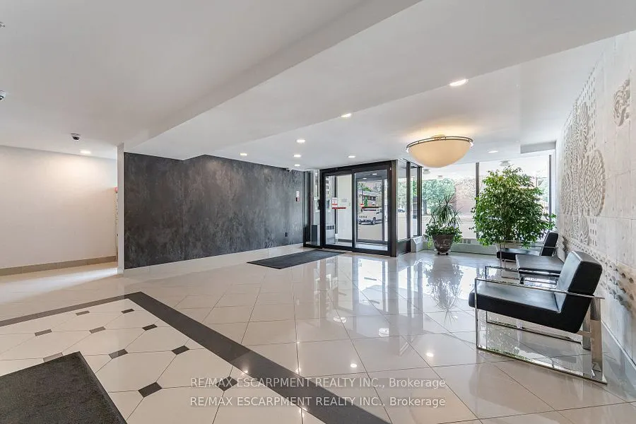2301 Derry Road W, #707