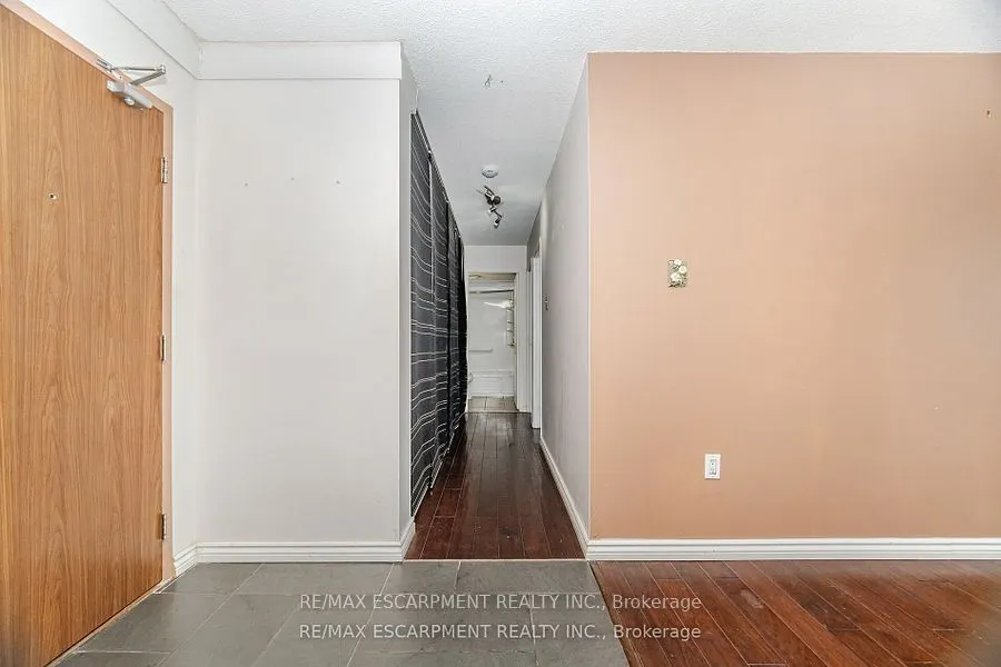 2301 Derry Road W, #707