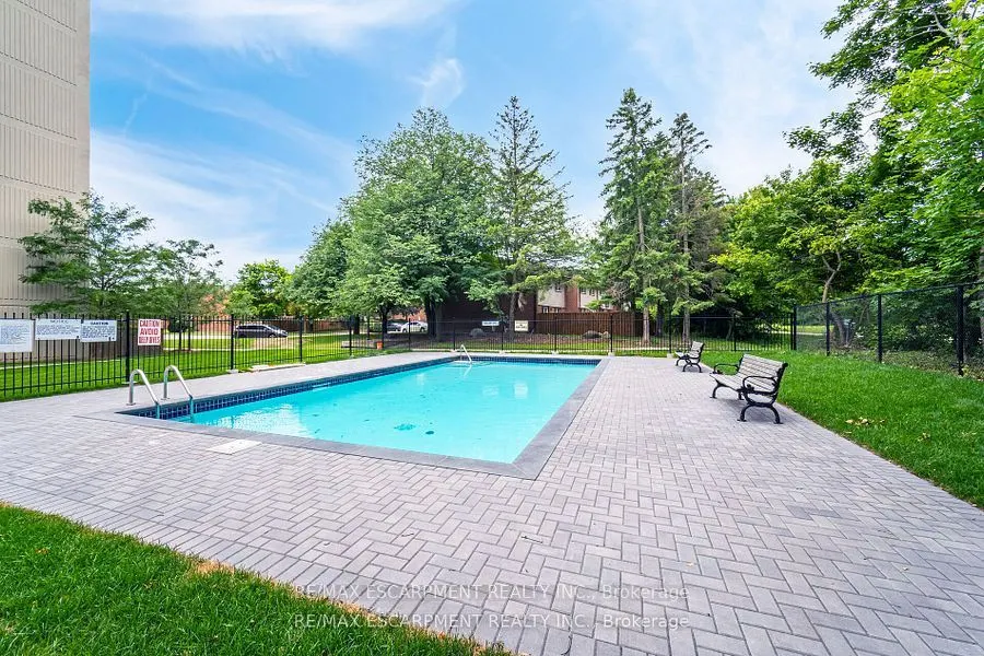 2301 Derry Road W, #707