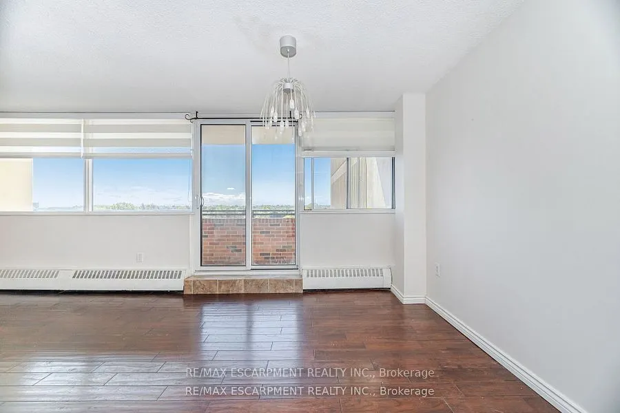 2301 Derry Road W, #707