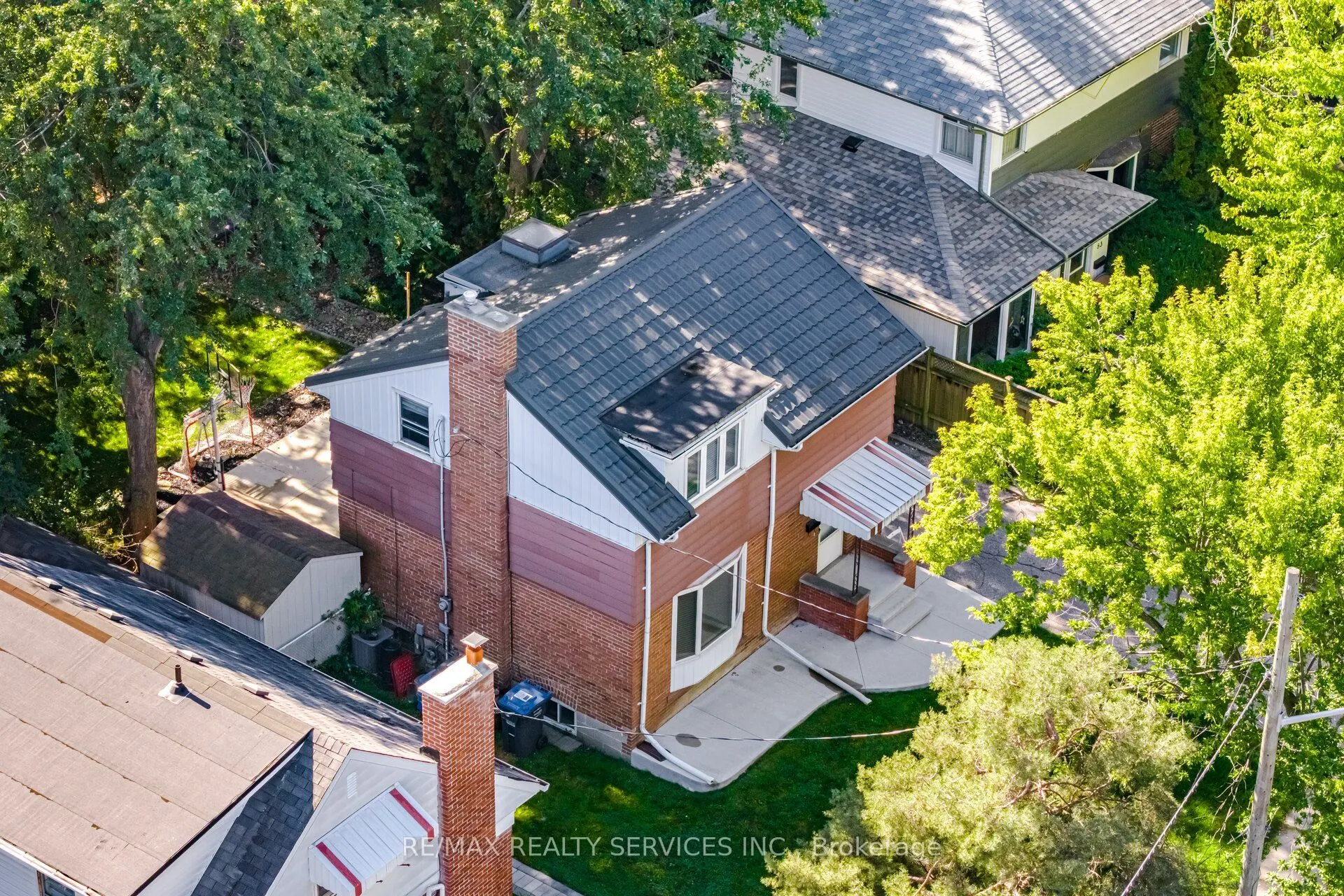 85 Eldomar Avenue