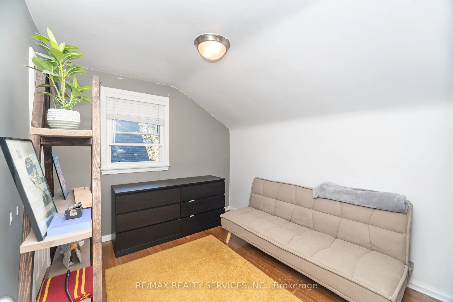 85 Eldomar Avenue