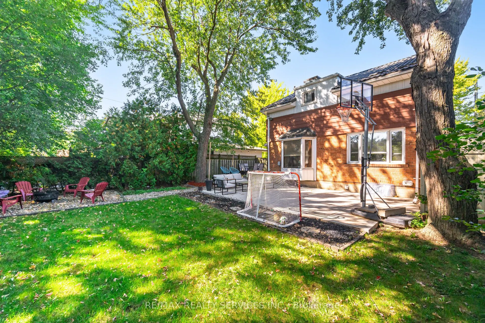 85 Eldomar Avenue