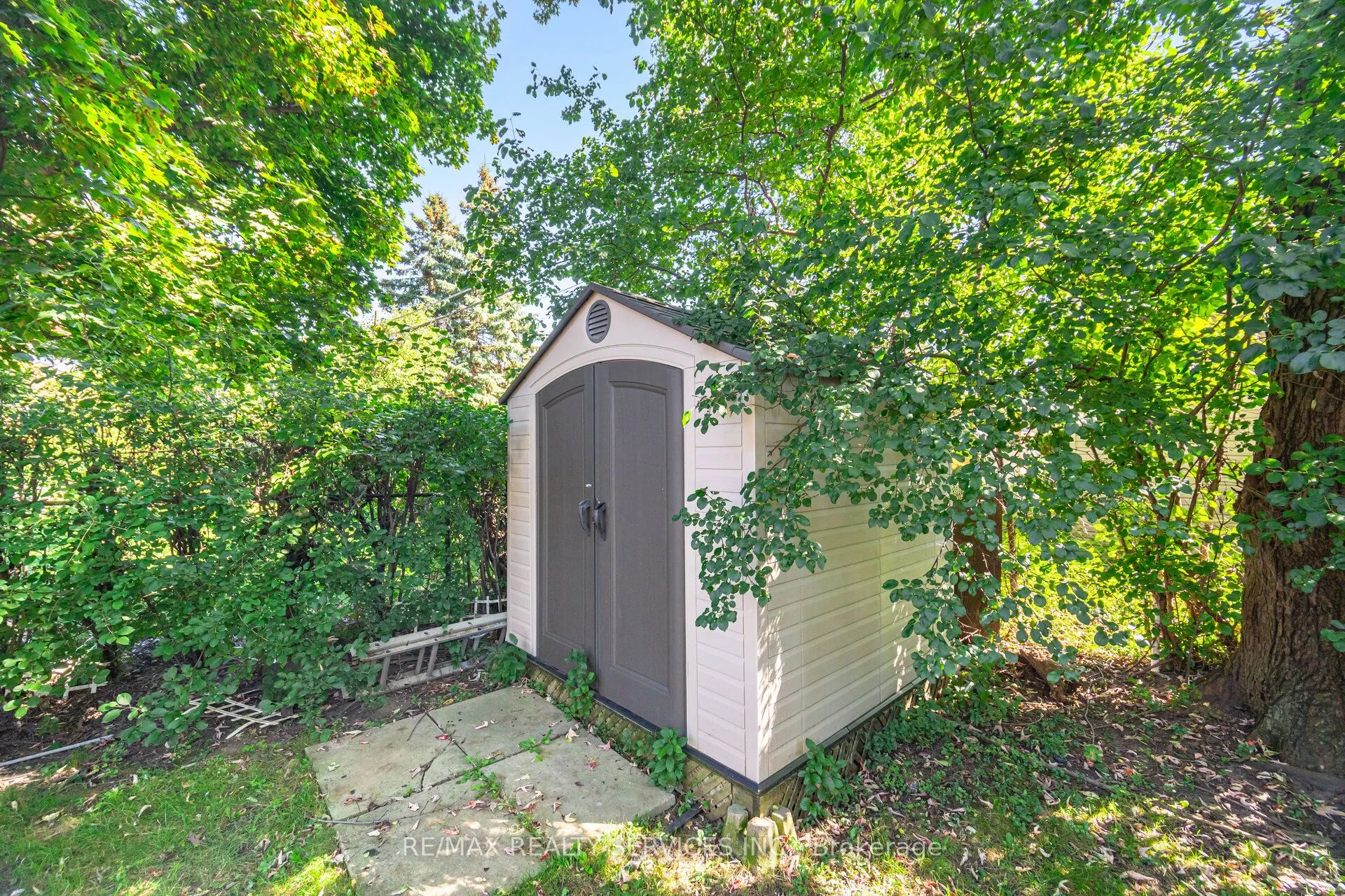 85 Eldomar Avenue