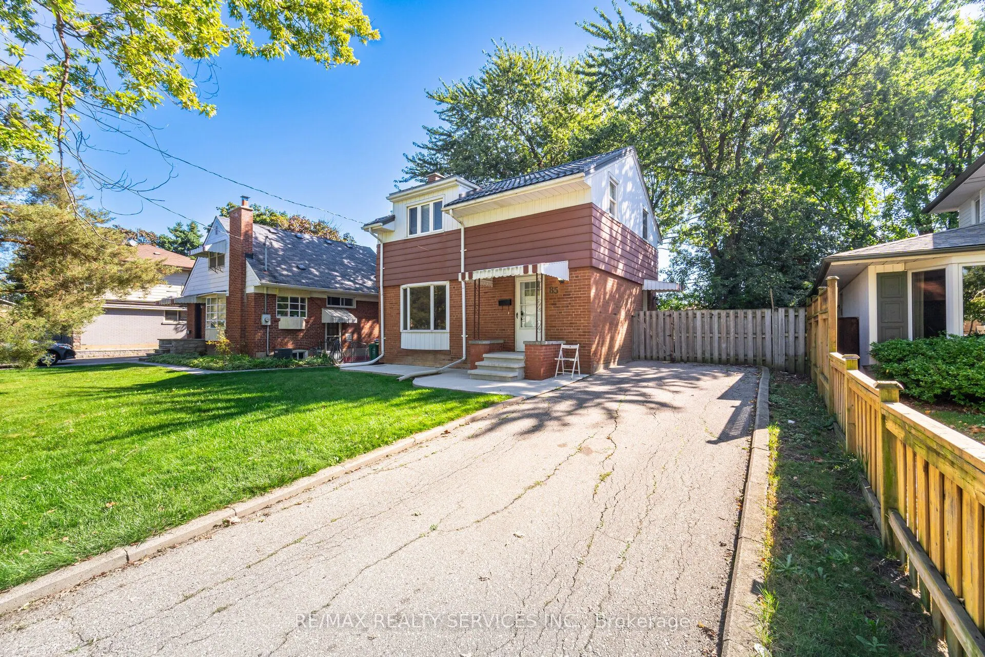 85 Eldomar Avenue