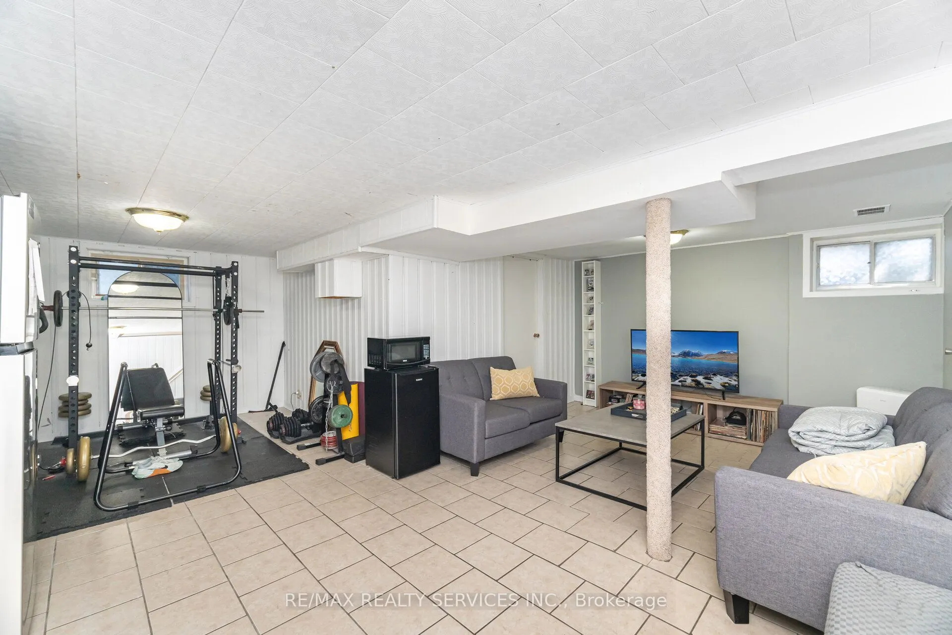 85 Eldomar Avenue