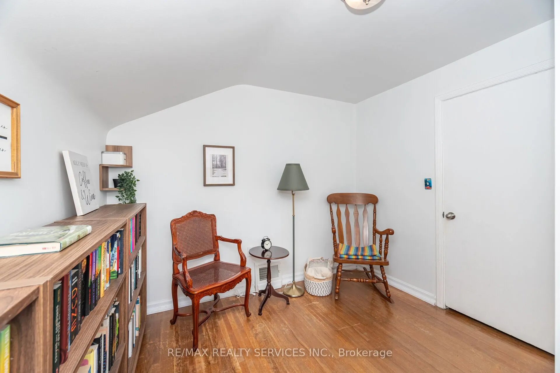 85 Eldomar Avenue
