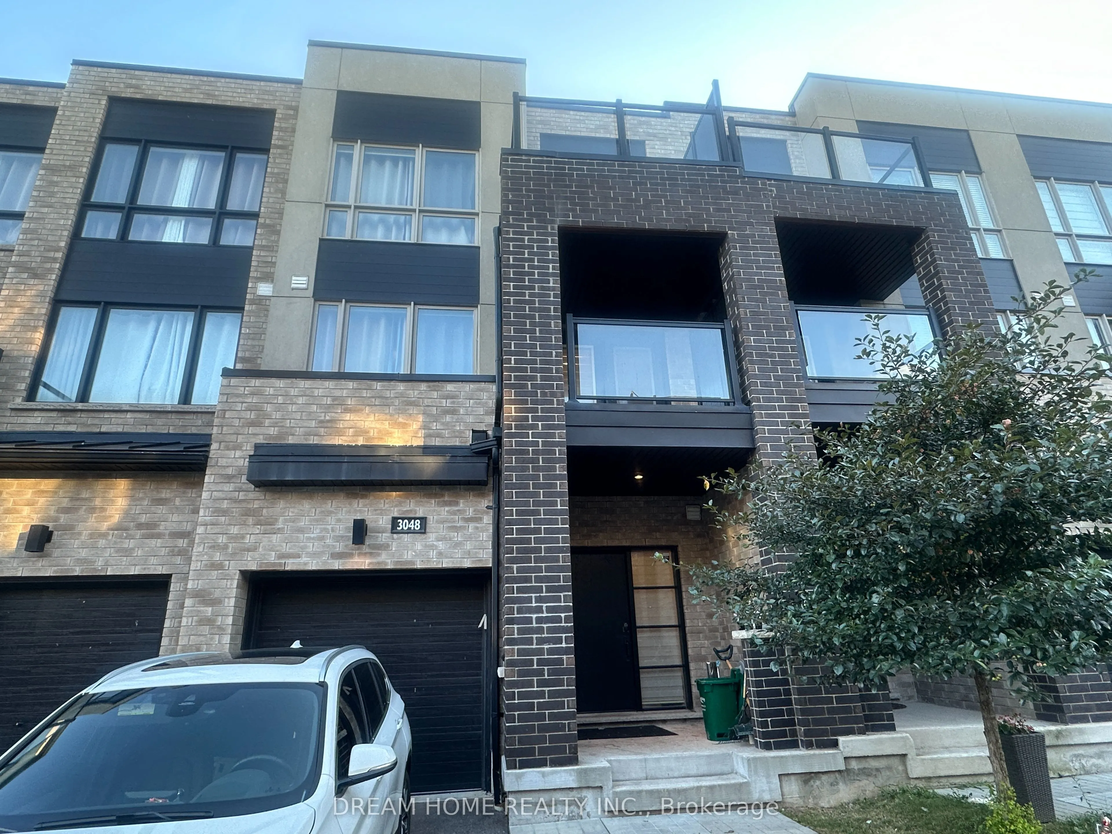 3048 Cascade Common