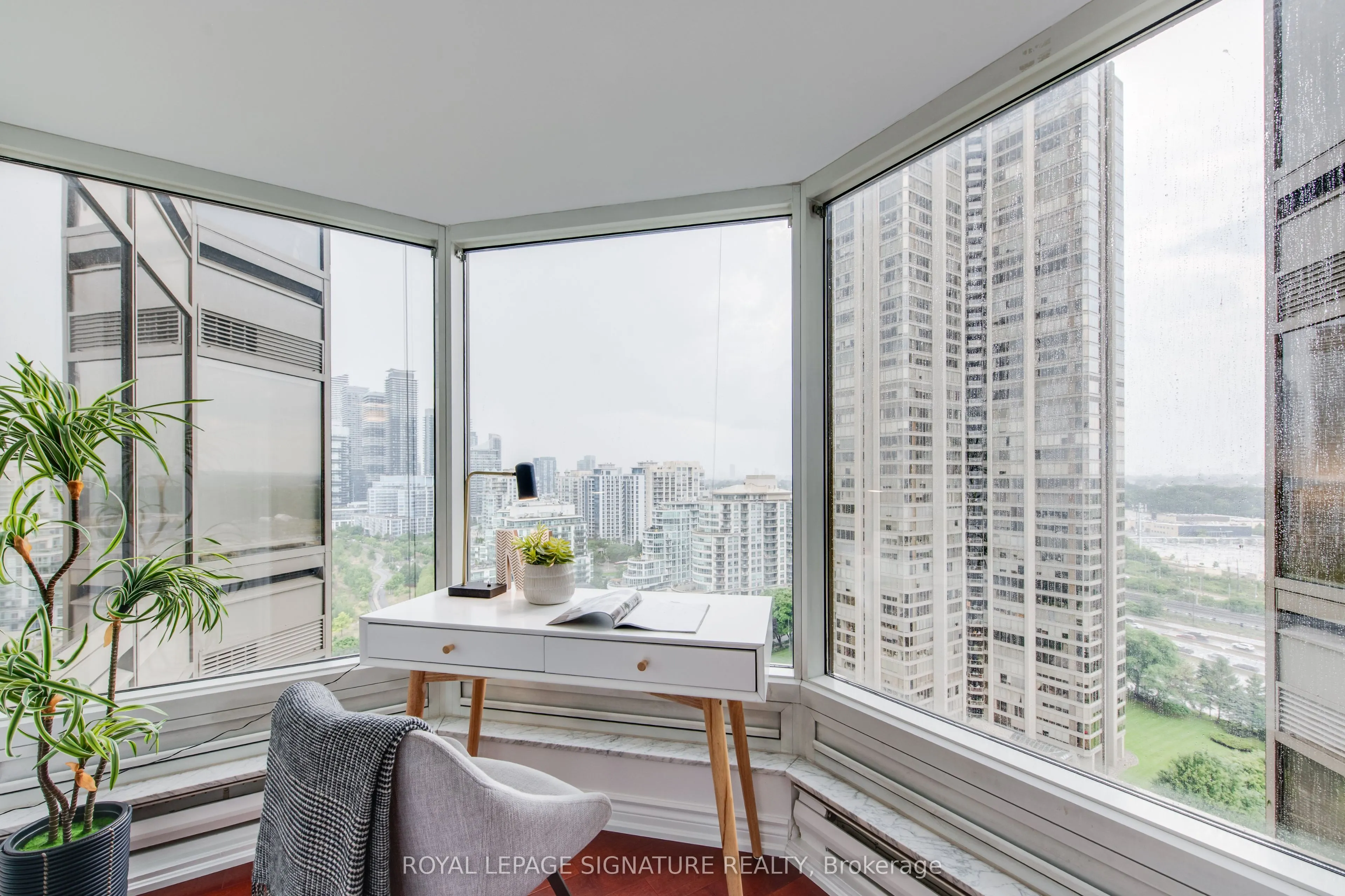 1 Palace Pier Court, #2108