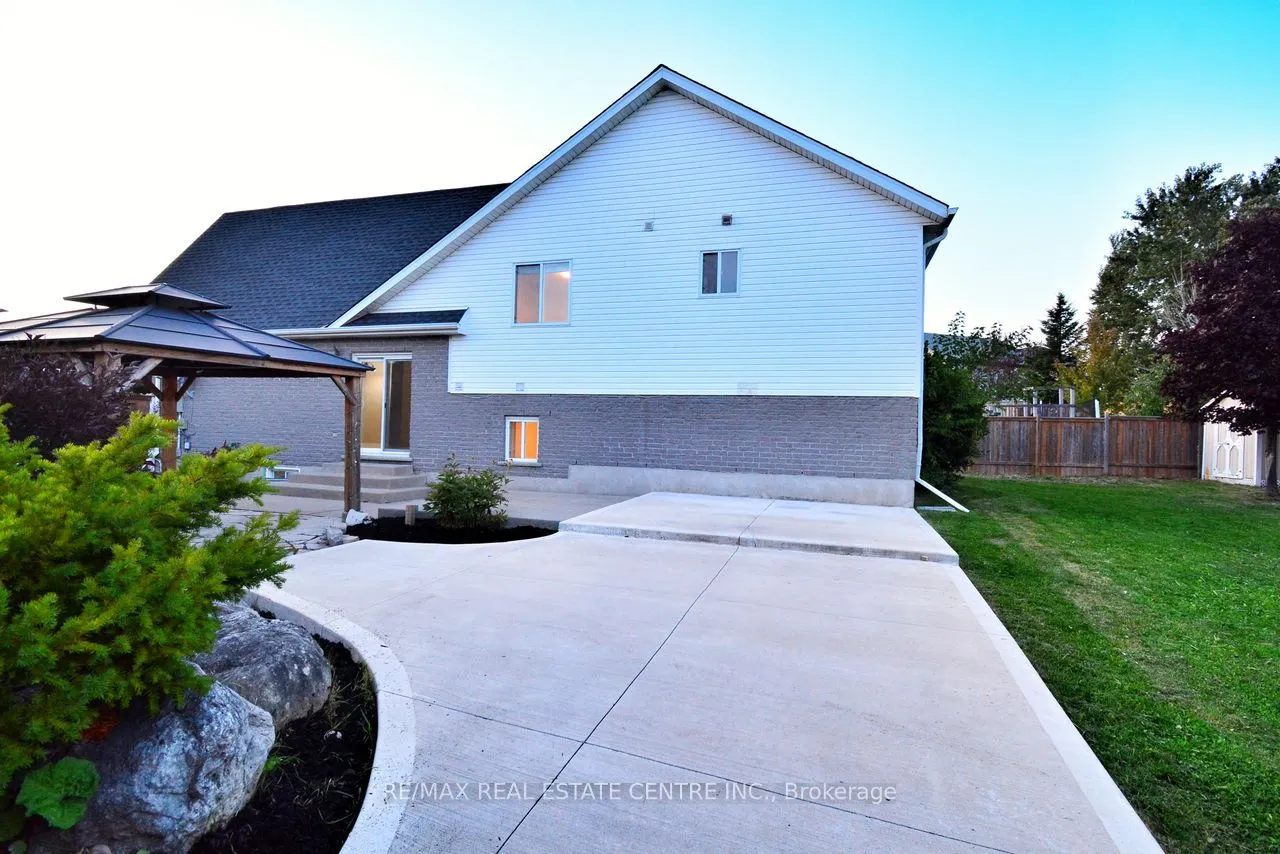2 Althorp Drive