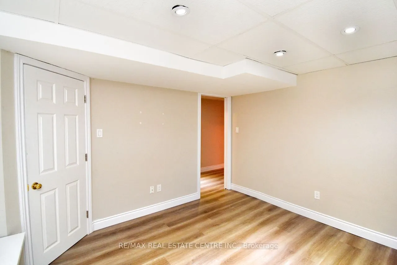 2 Althorp Drive