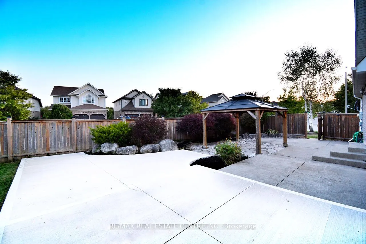 2 Althorp Drive