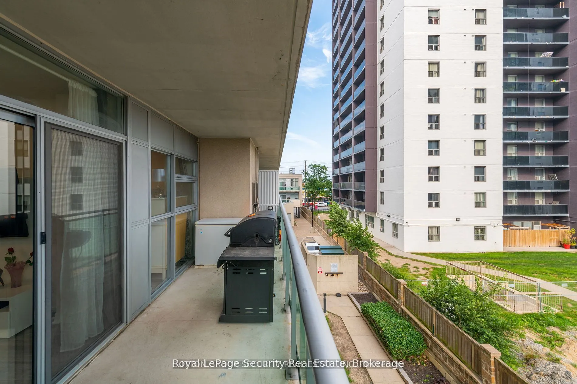2464 Weston Road, #307