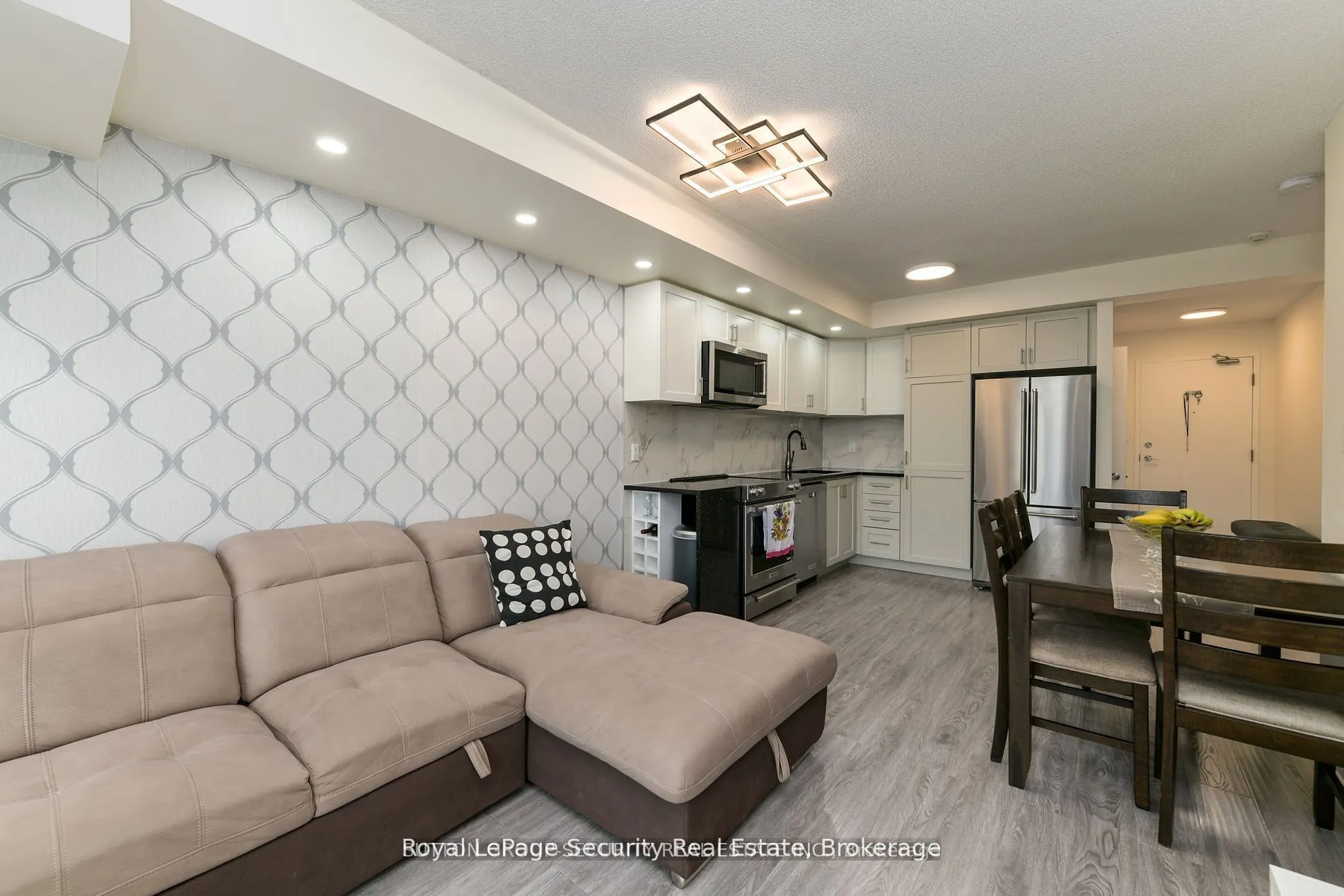 2464 Weston Road, #307