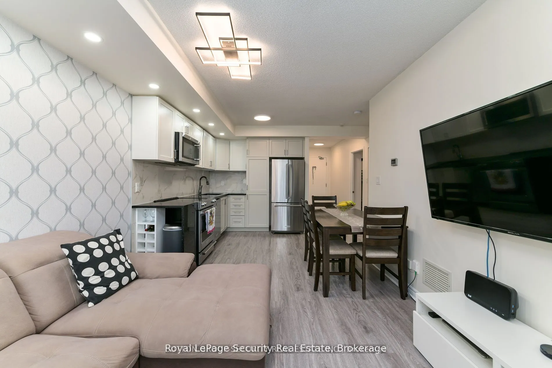 2464 Weston Road, #307