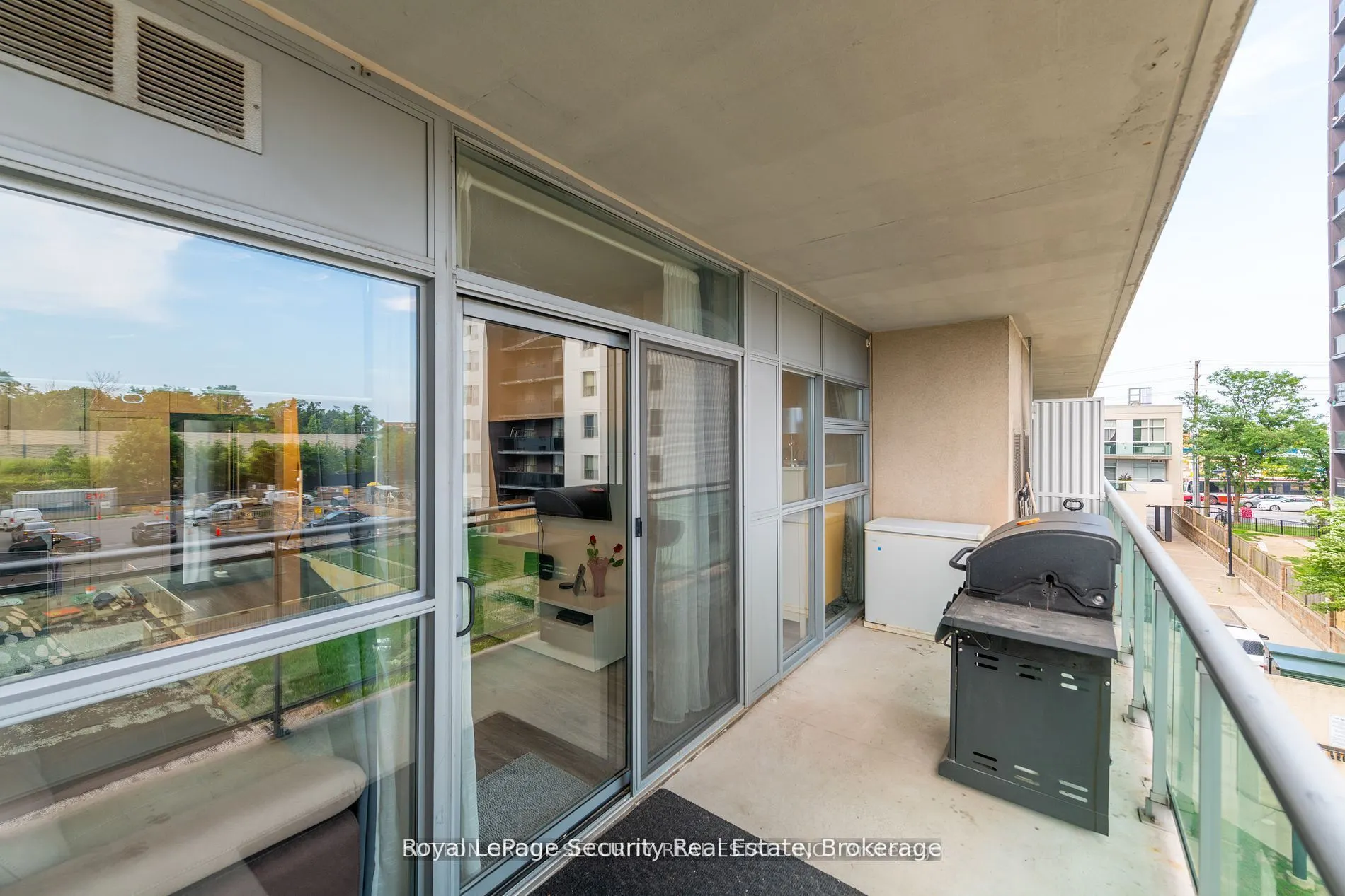 2464 Weston Road, #307