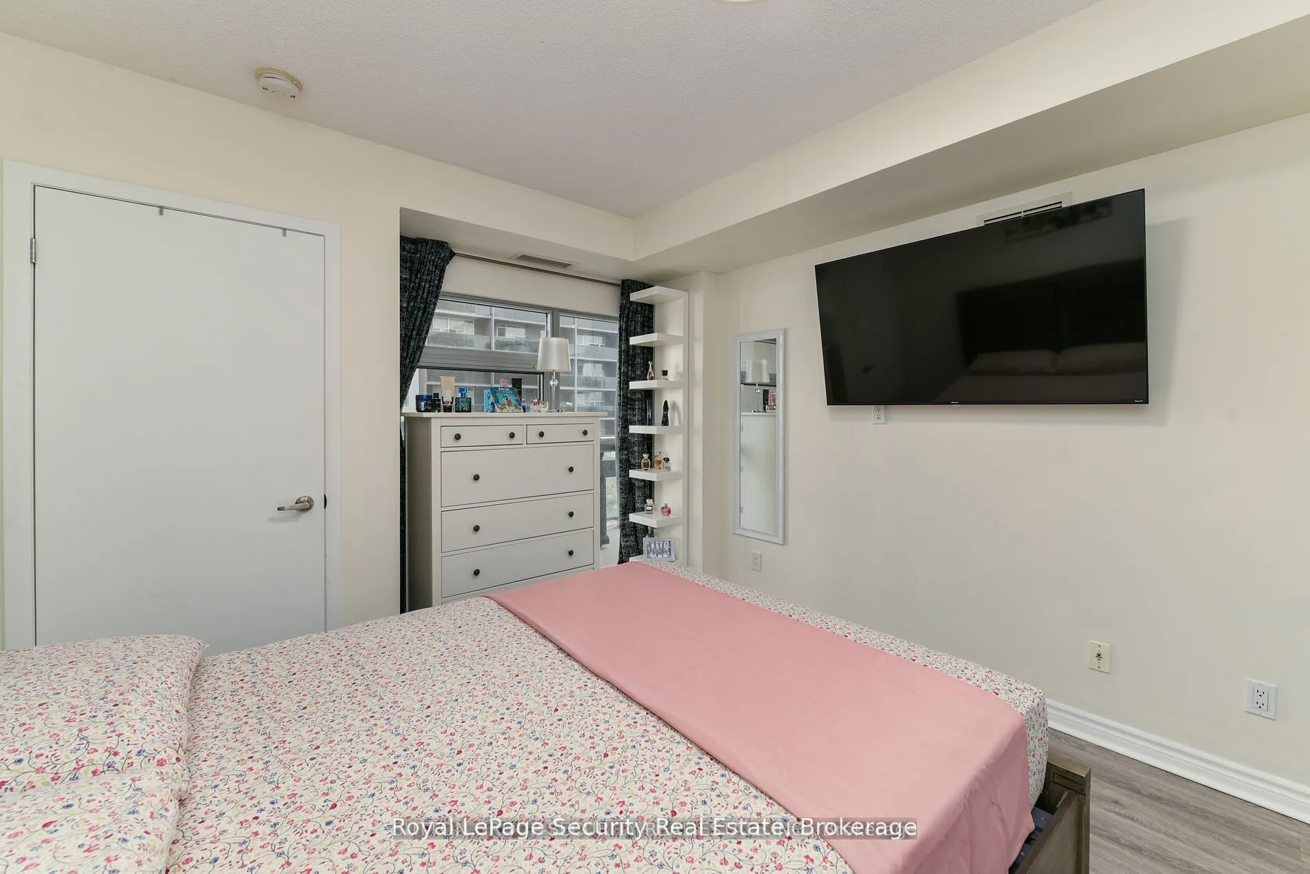 2464 Weston Road, #307