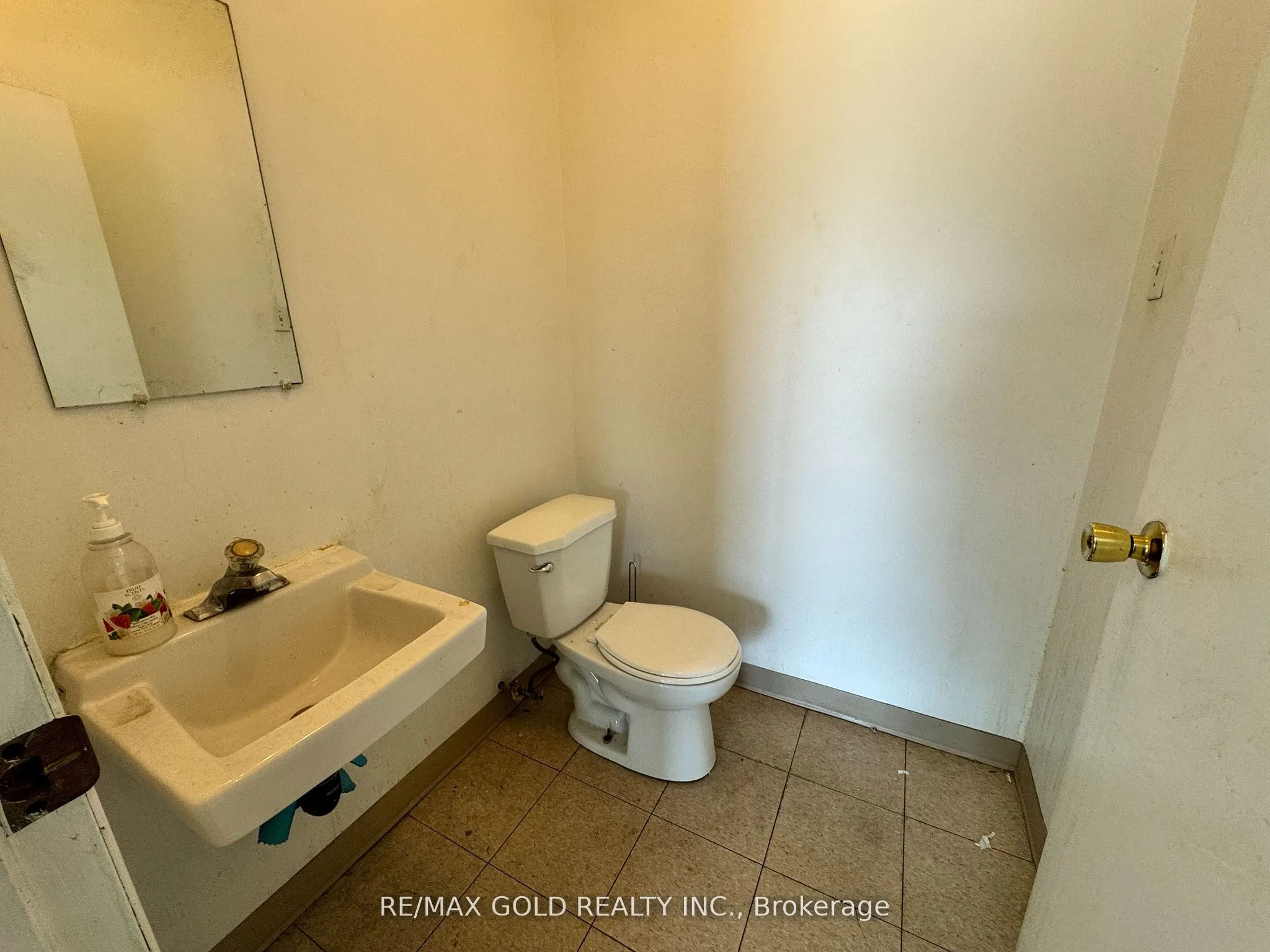 1935 Drew Road, ##6&7