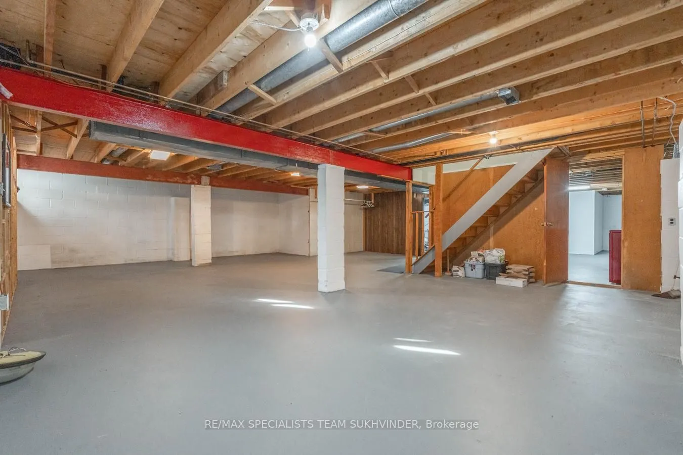 685 King Street