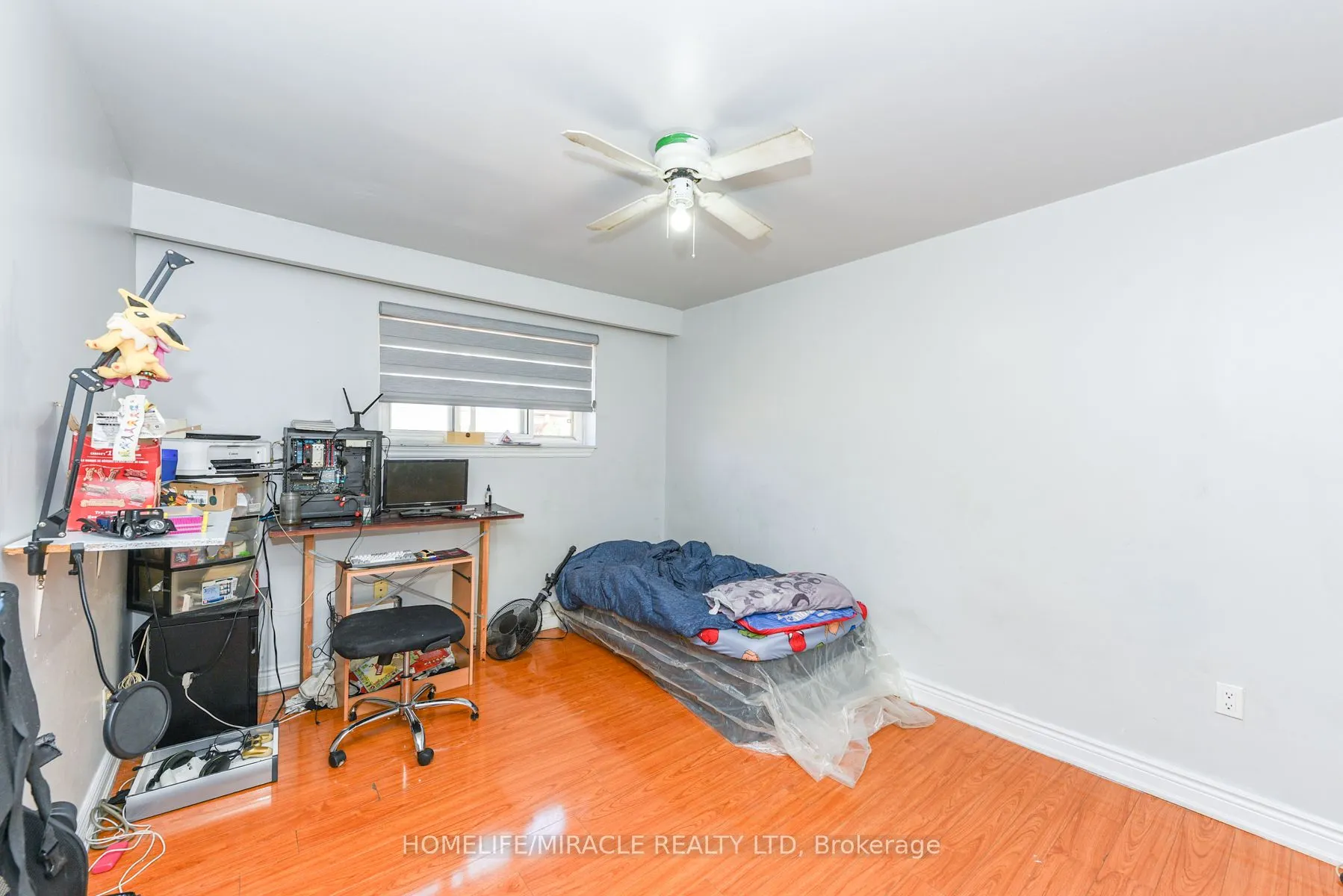 3442 Laddie Crescent