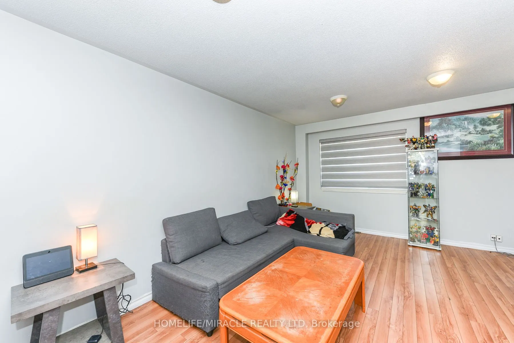 3442 Laddie Crescent