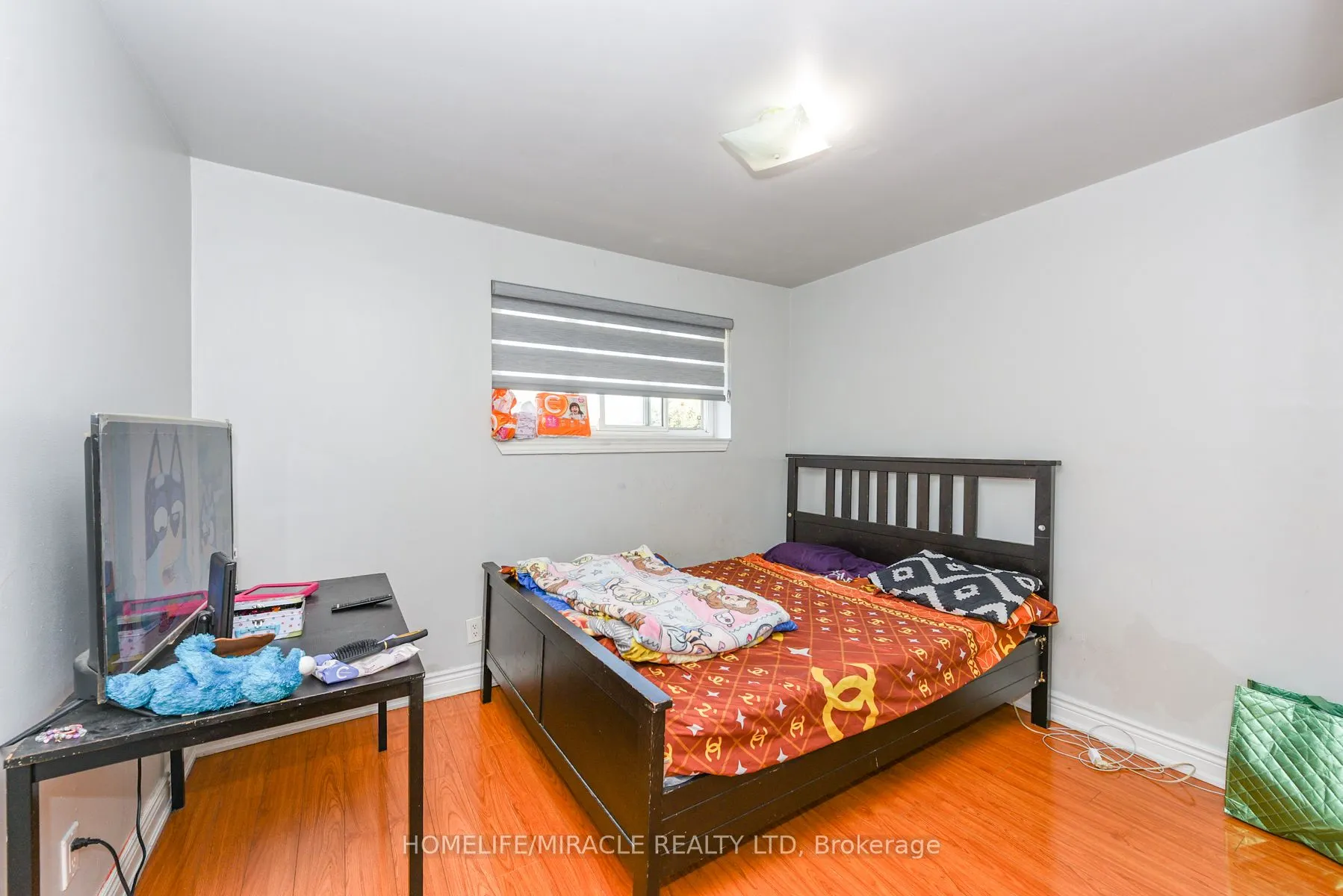 3442 Laddie Crescent