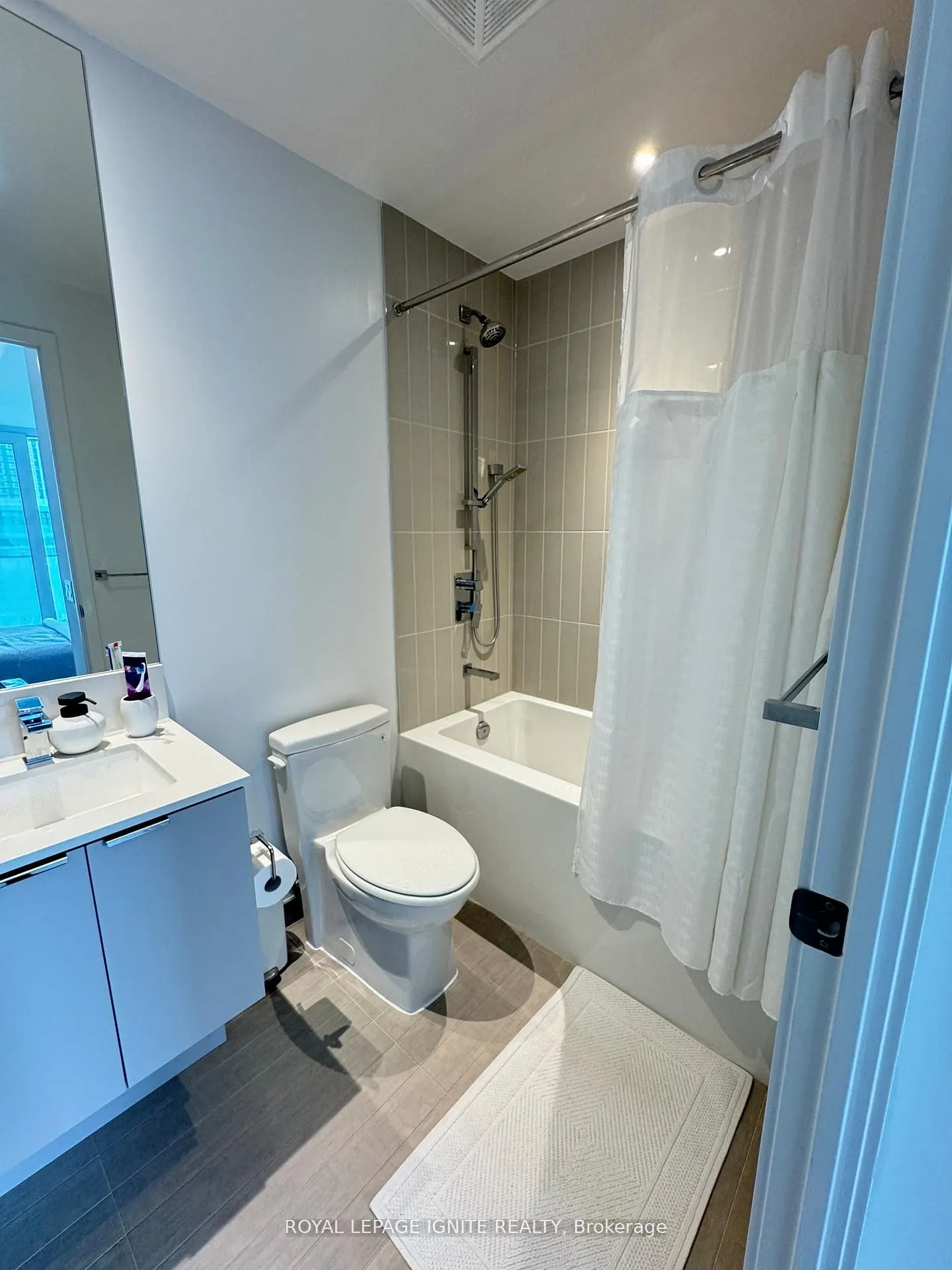 3883 Quartz Road, #501