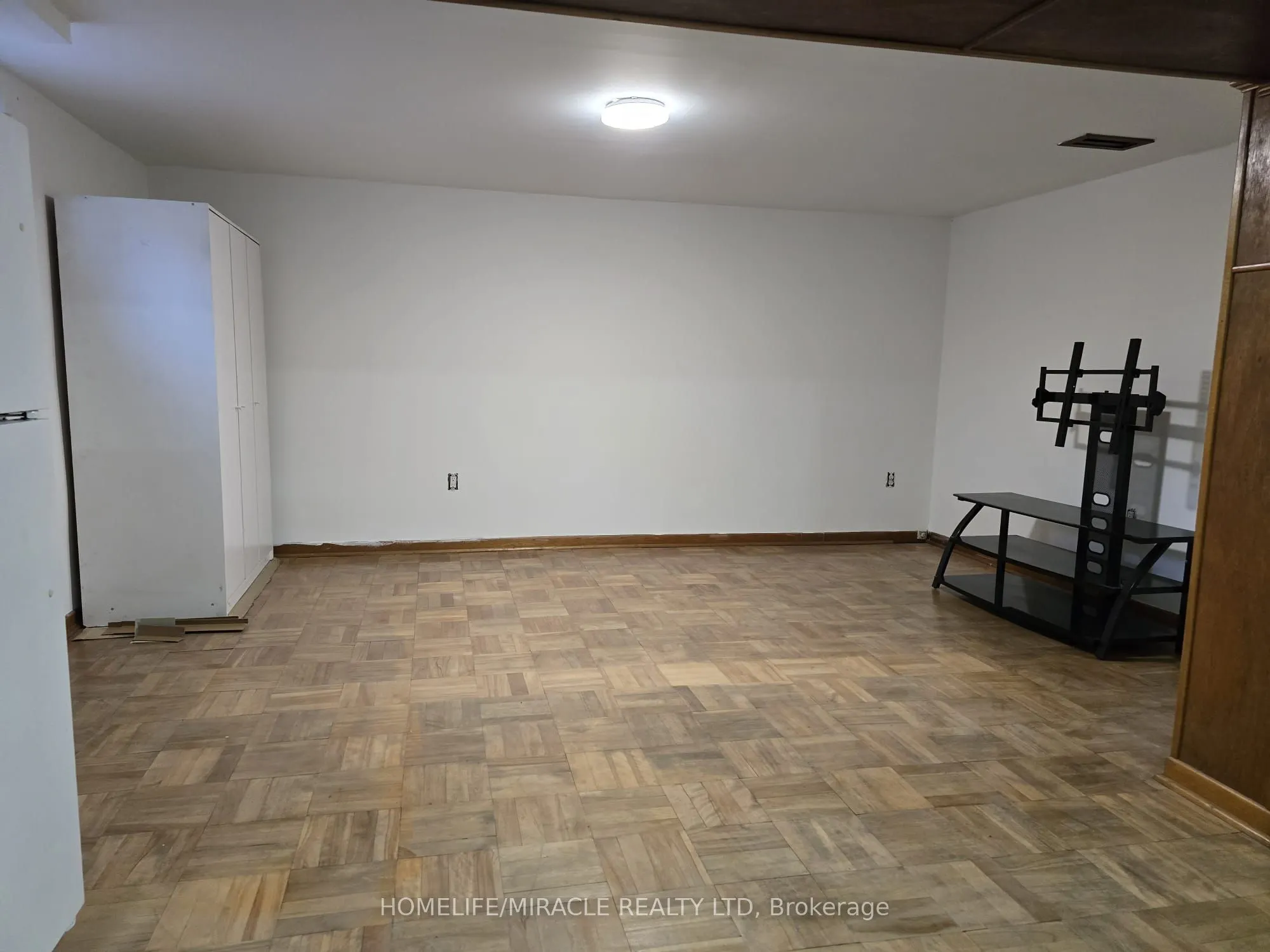 37 Cameo Crescent, #Bsmt