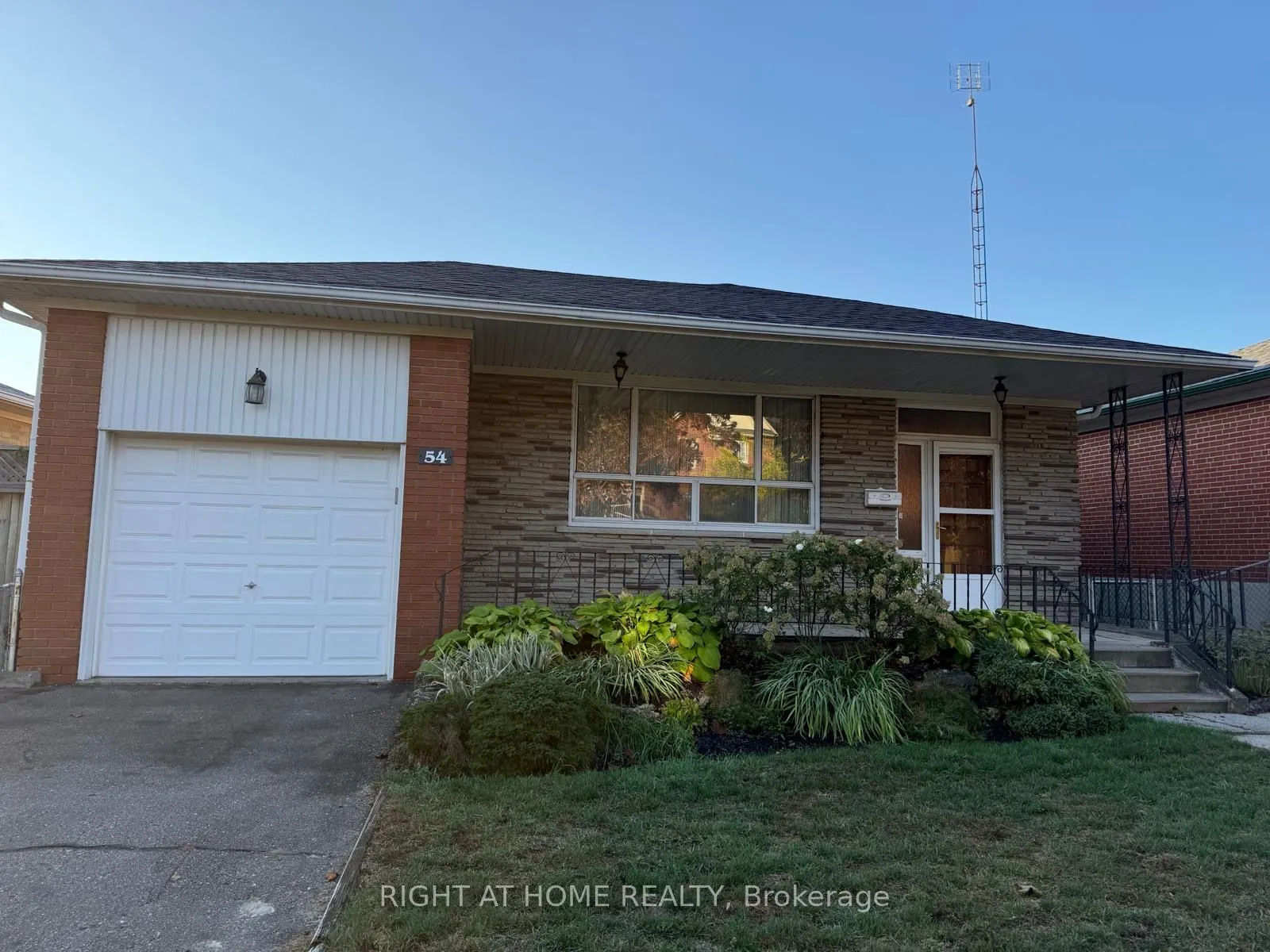 54 LEMONWOOD Drive
