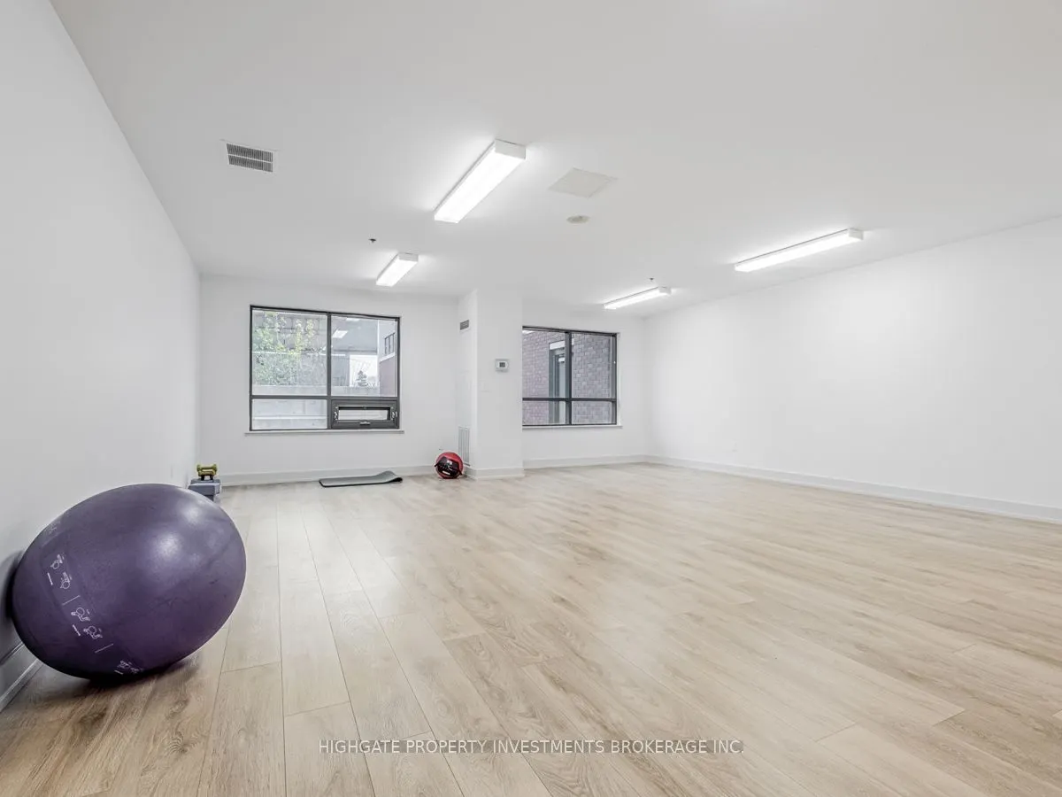 1420 Dupont Street, #806
