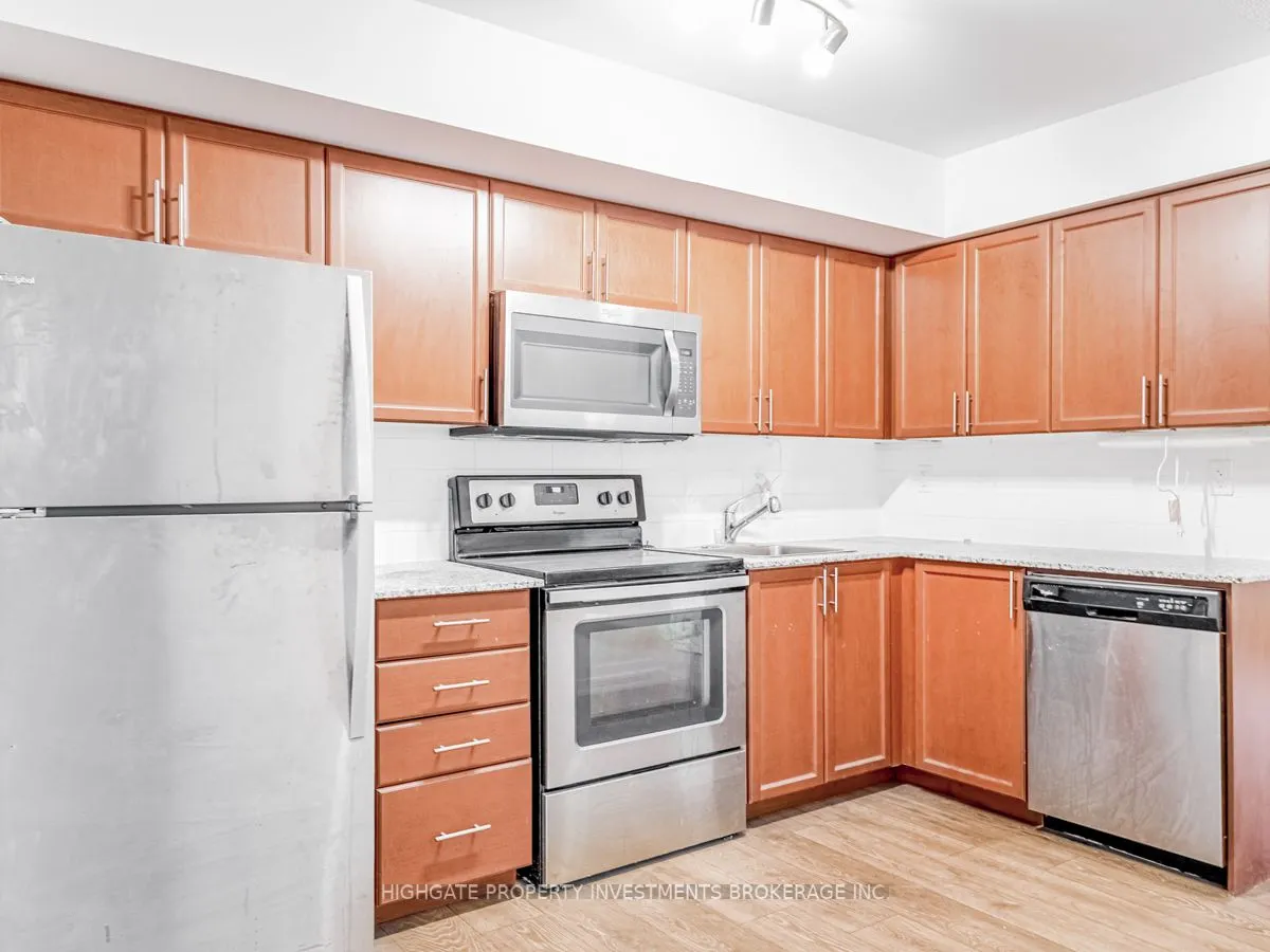 1420 Dupont Street, #806