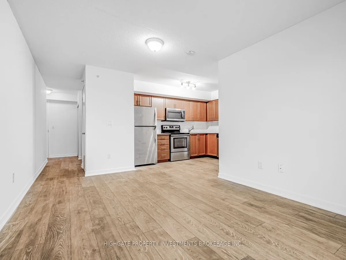 1420 Dupont Street, #806